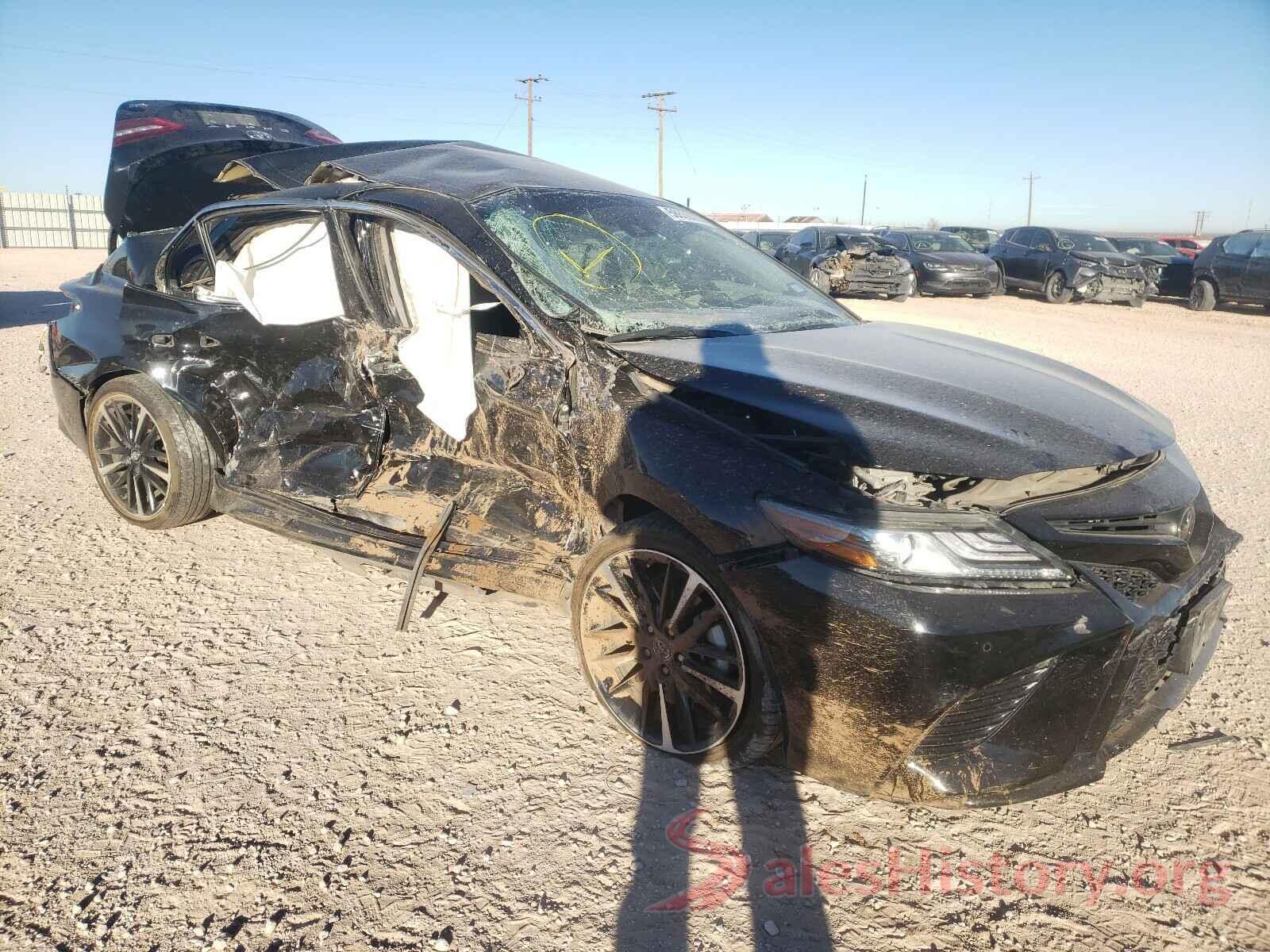 4T1B61HK6JU017863 2018 TOYOTA CAMRY