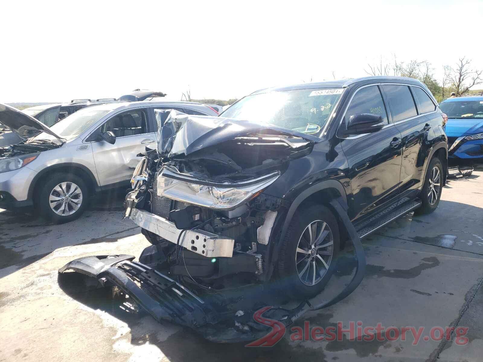 5TDKZRFH2JS261810 2018 TOYOTA HIGHLANDER