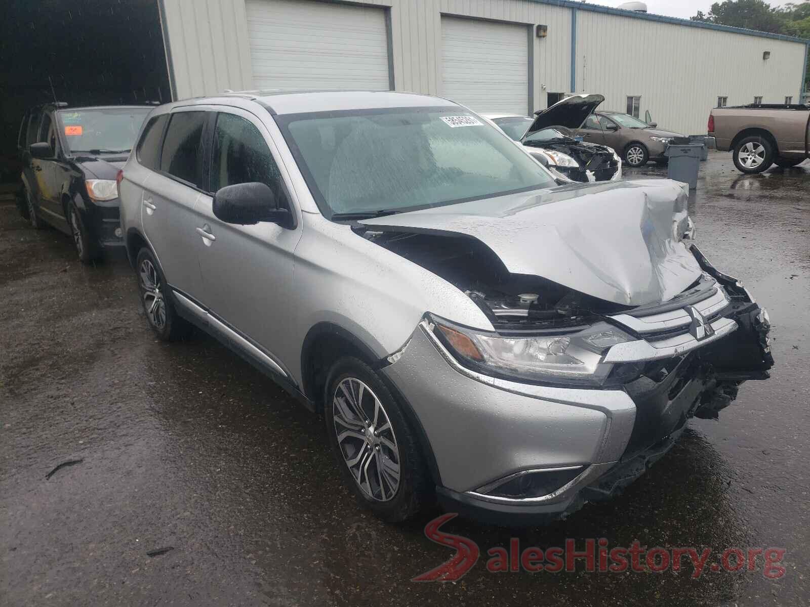 JA4AZ3A33JZ057031 2018 MITSUBISHI OUTLANDER