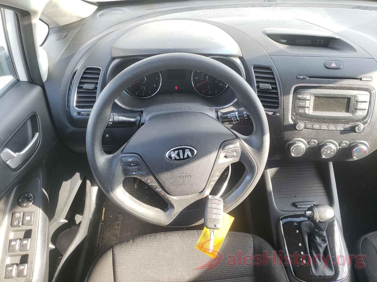 KNAFK5A8XH5694603 2017 KIA FORTE