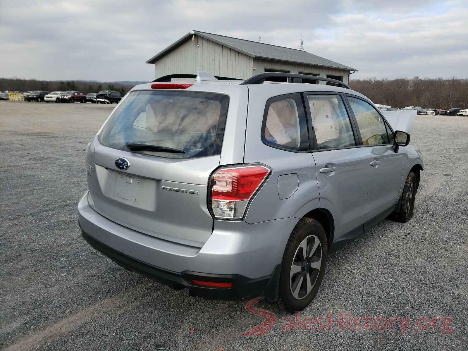 JF2SJABC7JH613983 2018 SUBARU FORESTER