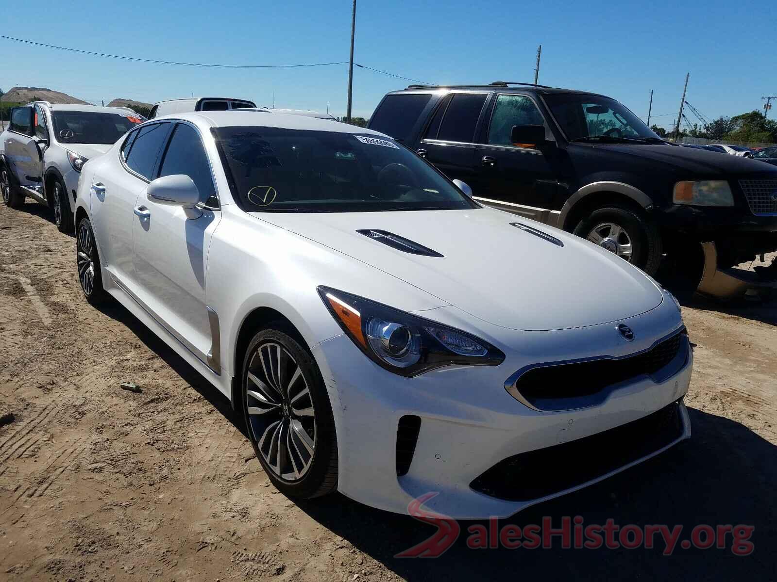 KNAE15LAXK6041592 2019 KIA STINGER