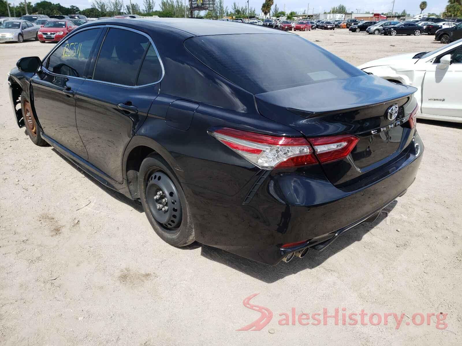 4T1B61HK1JU099825 2018 TOYOTA CAMRY