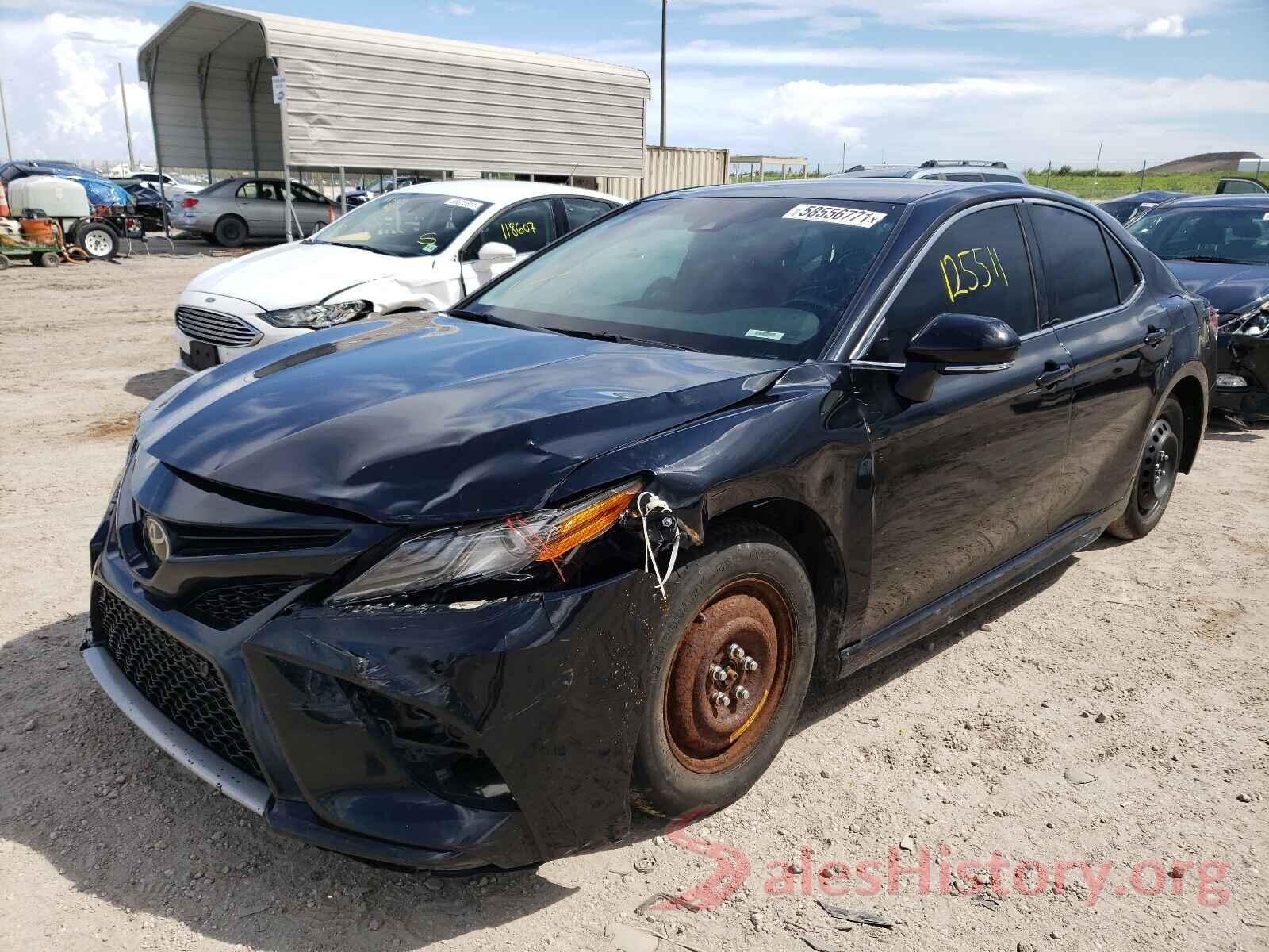 4T1B61HK1JU099825 2018 TOYOTA CAMRY