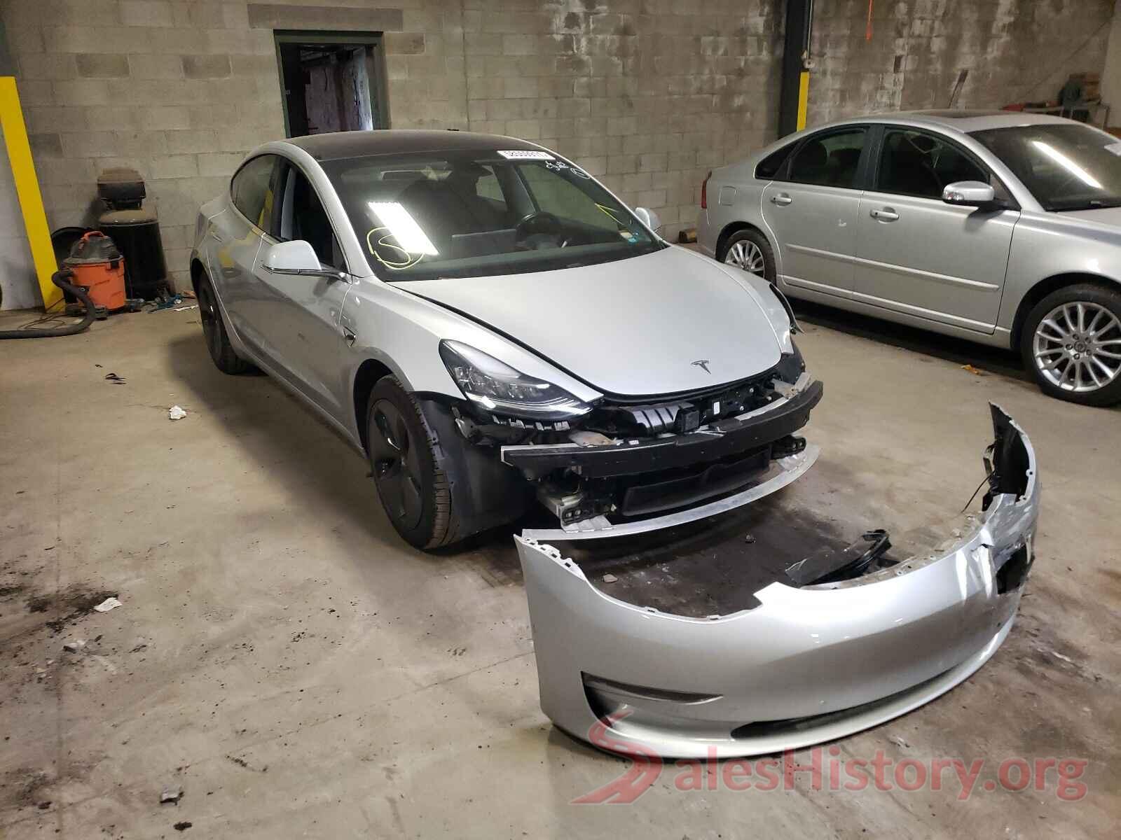 5YJ3E1EBXJF065097 2018 TESLA MODEL 3