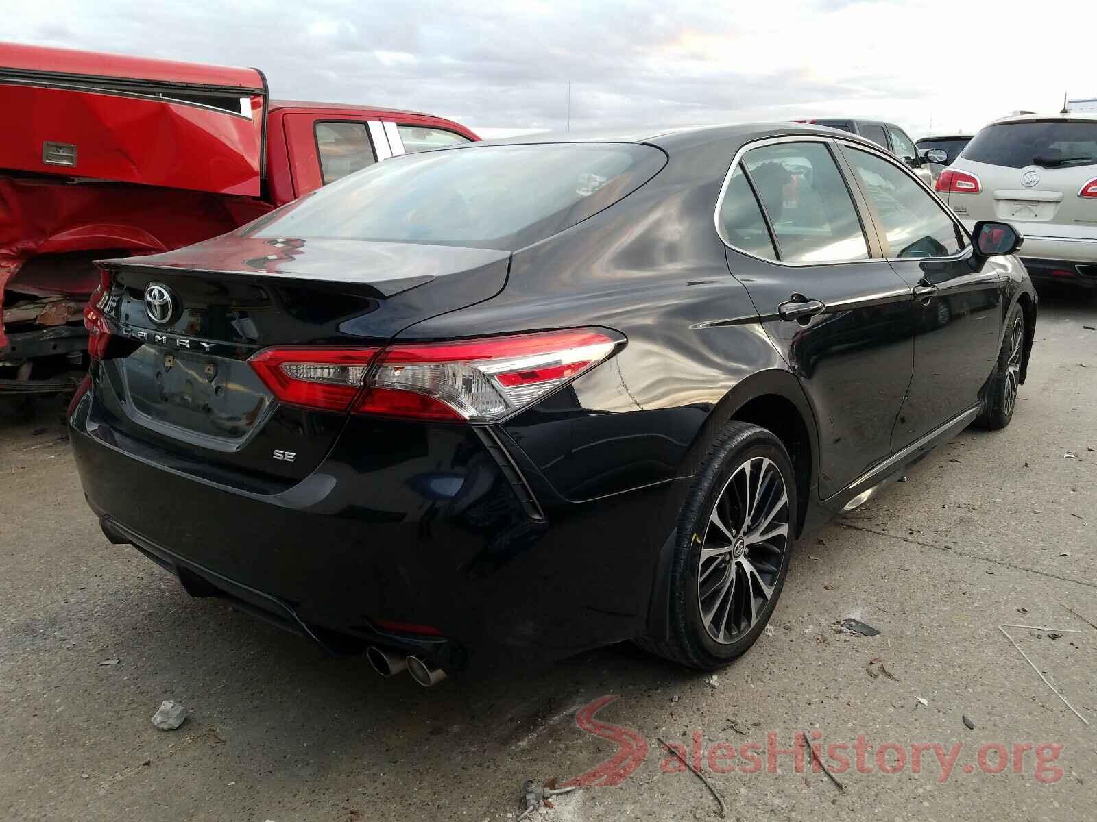 4T1B11HK1JU088953 2018 TOYOTA CAMRY