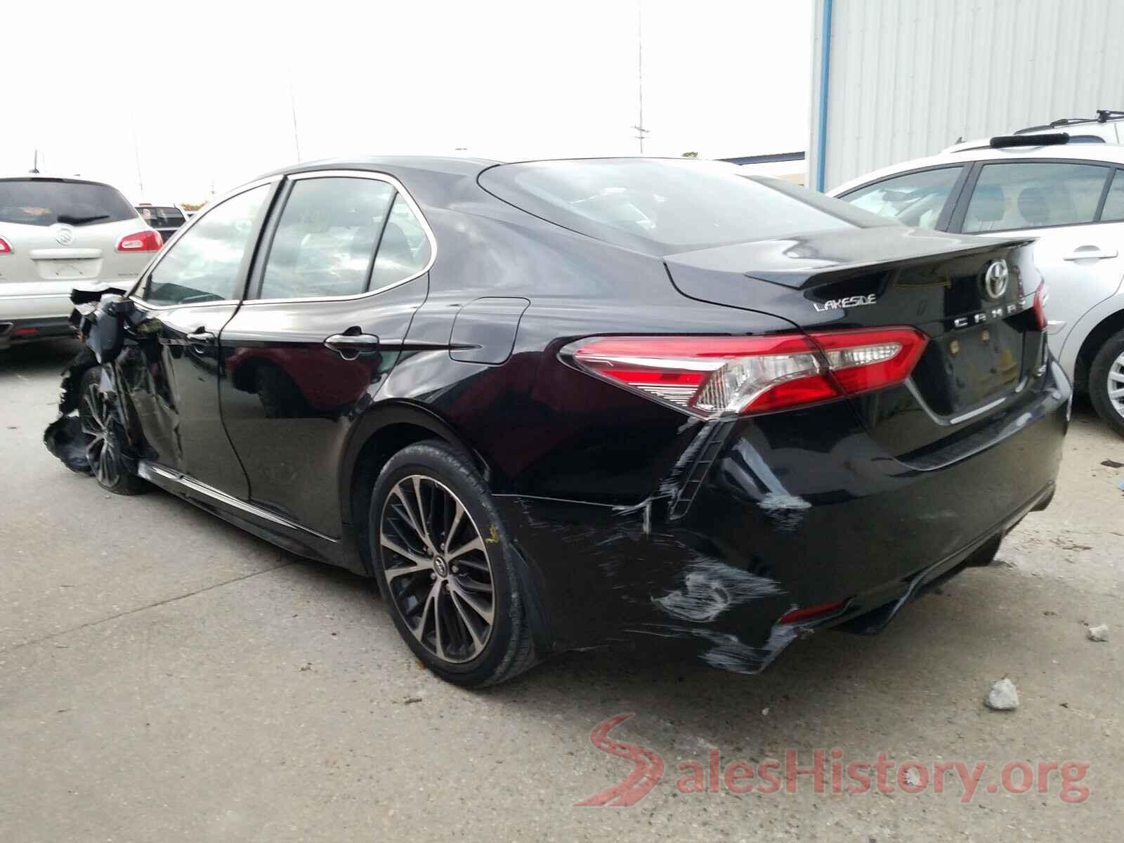 4T1B11HK1JU088953 2018 TOYOTA CAMRY