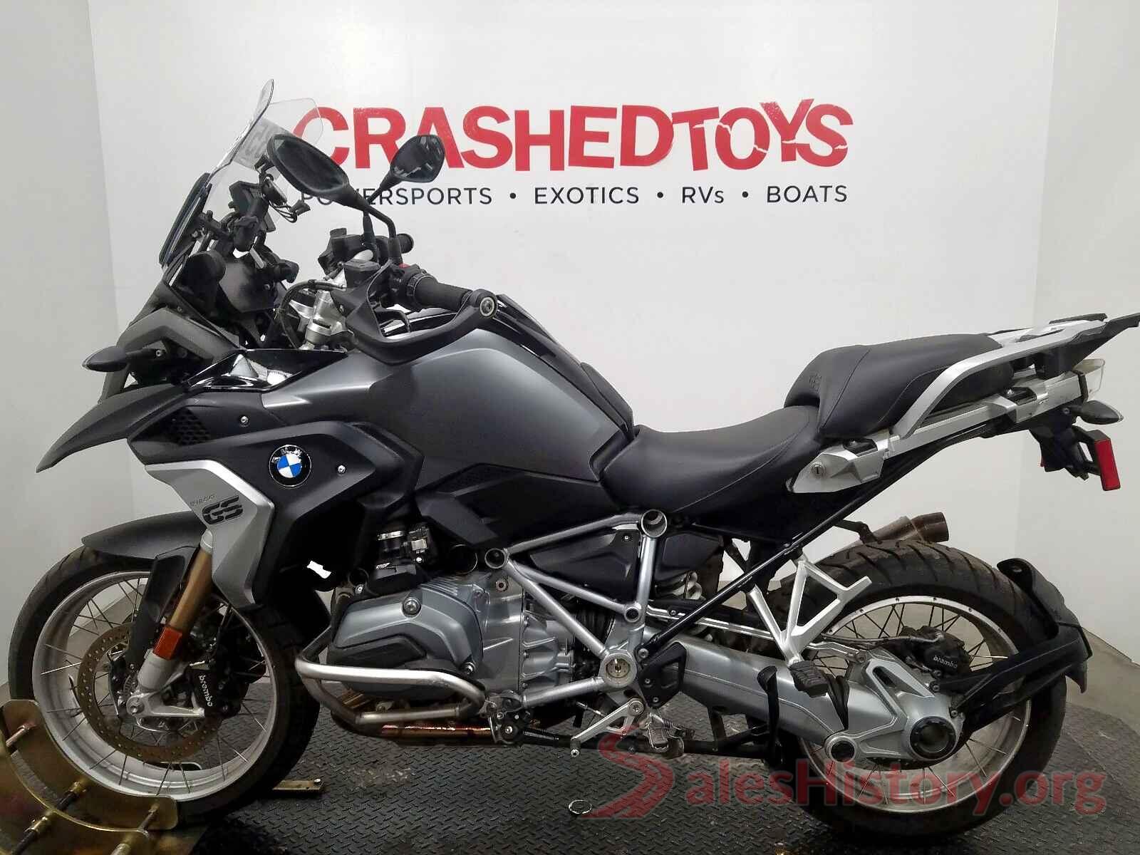 WB10A6109JZ657484 2018 BMW MOTORCYCLE