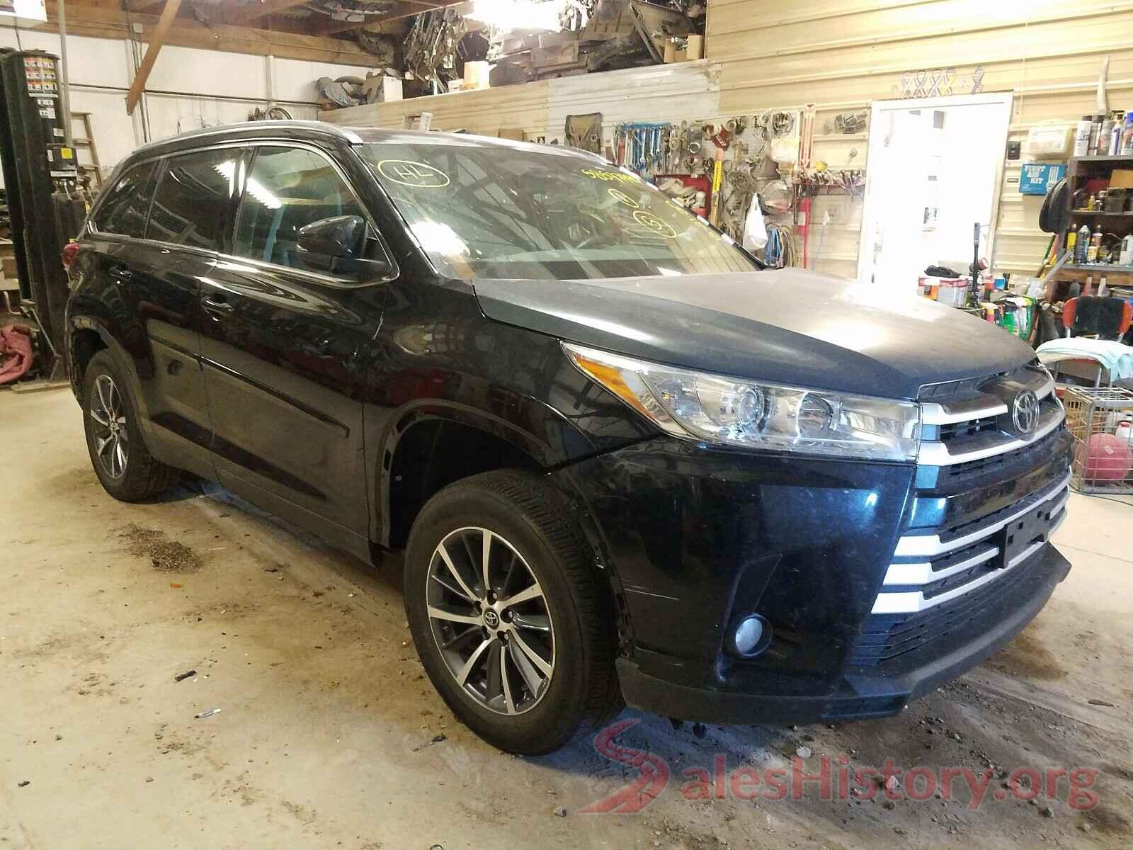 5TDJZRFHXKS621225 2019 TOYOTA HIGHLANDER