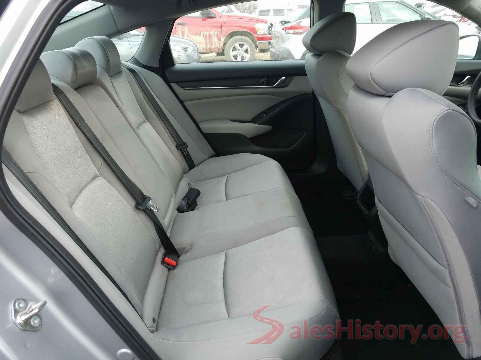 1HGCV1F14JA095888 2018 HONDA ACCORD