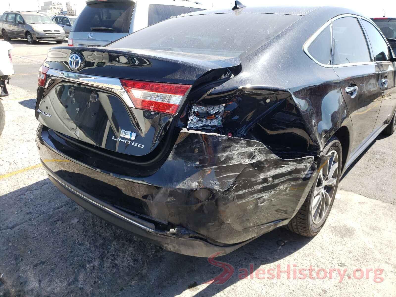 4T1BD1EB2JU063085 2018 TOYOTA AVALON