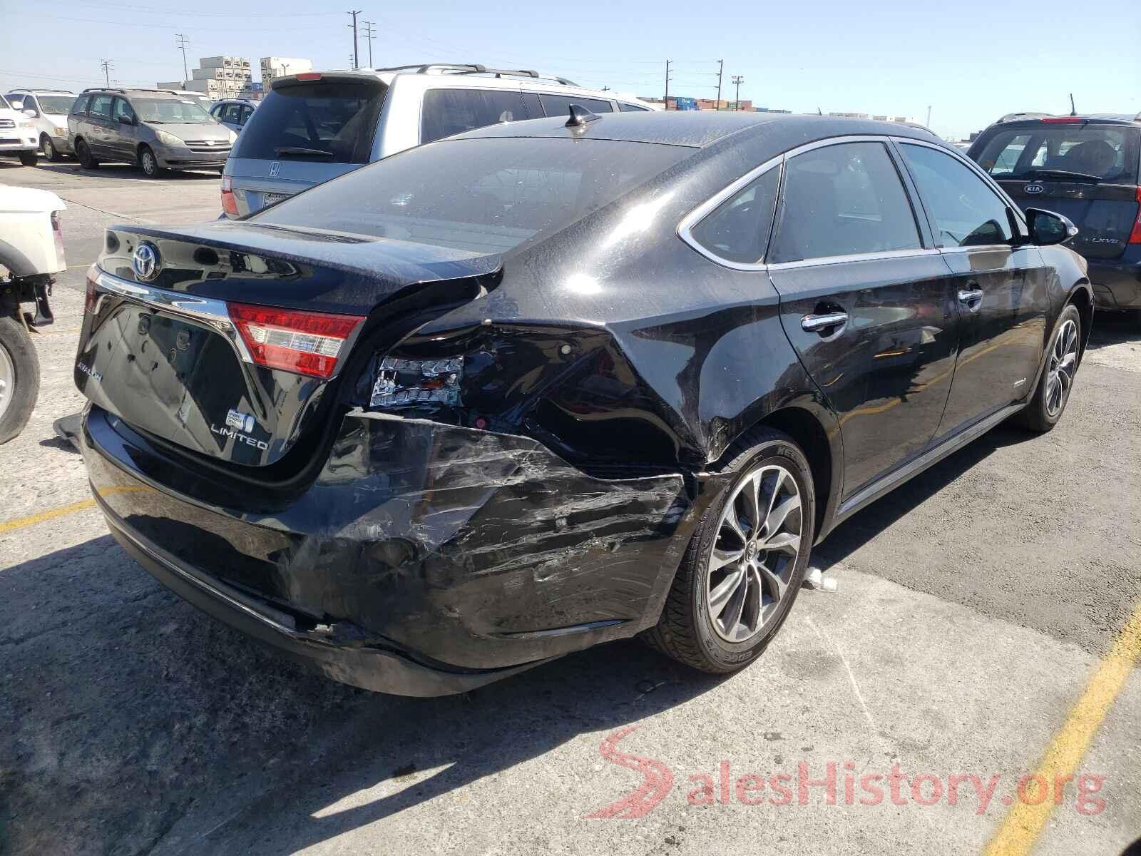 4T1BD1EB2JU063085 2018 TOYOTA AVALON