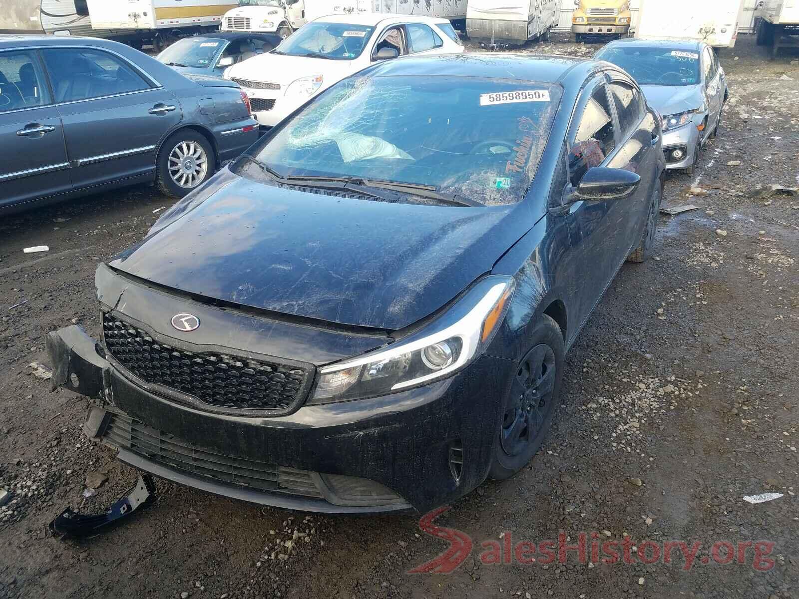 3KPFK4A79JE235108 2018 KIA FORTE