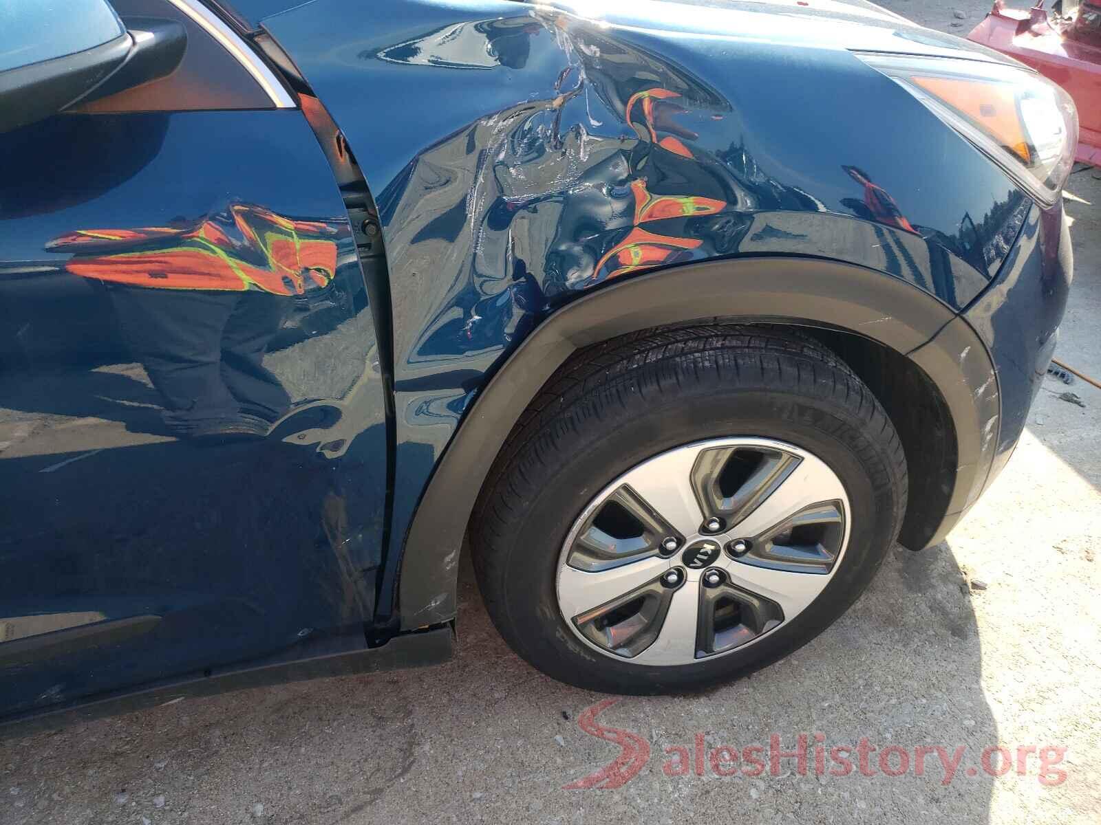 KNDCB3LC5J5200777 2018 KIA NIRO