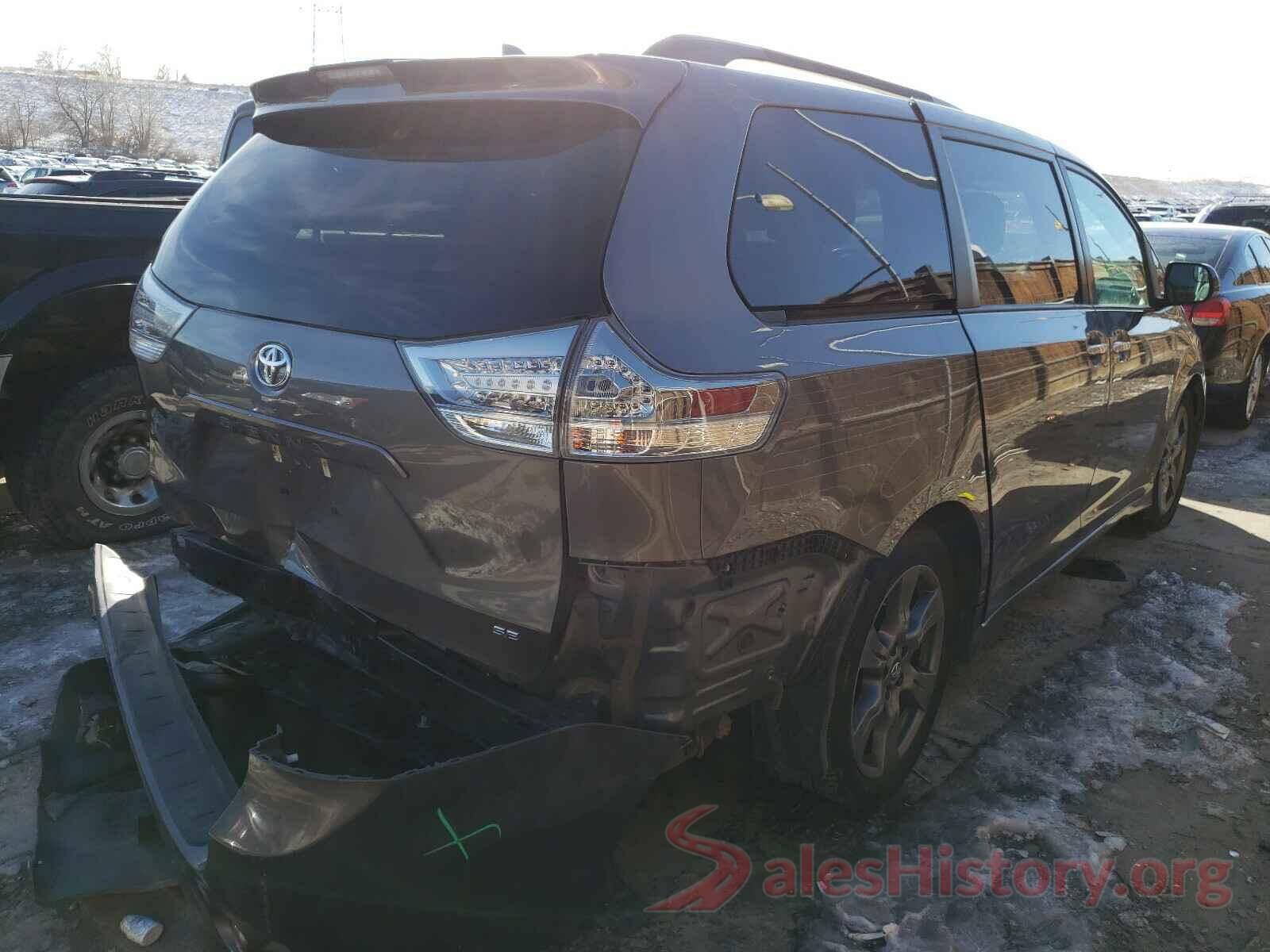 5TDXZ3DCXJS942064 2018 TOYOTA SIENNA