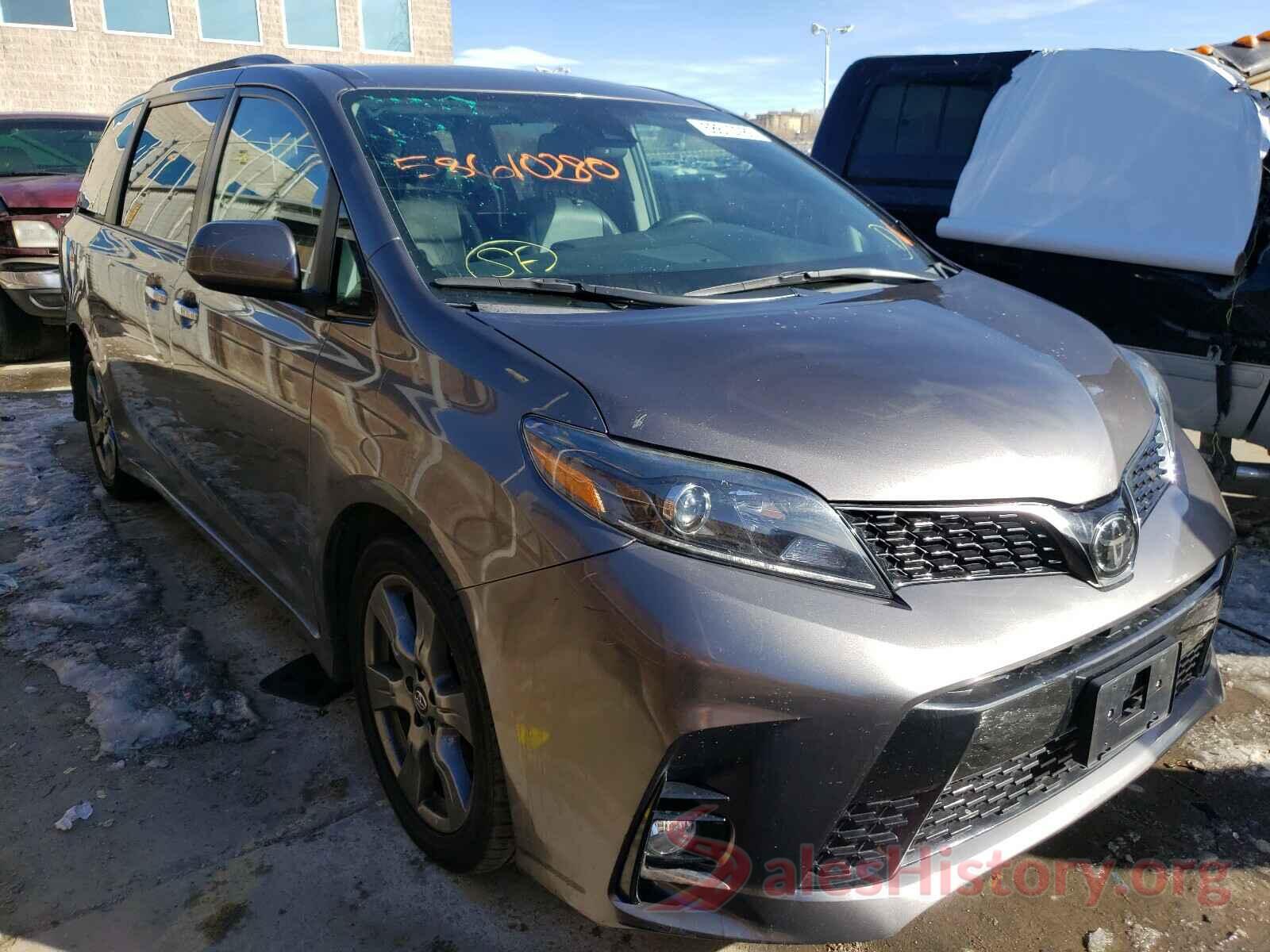 5TDXZ3DCXJS942064 2018 TOYOTA SIENNA