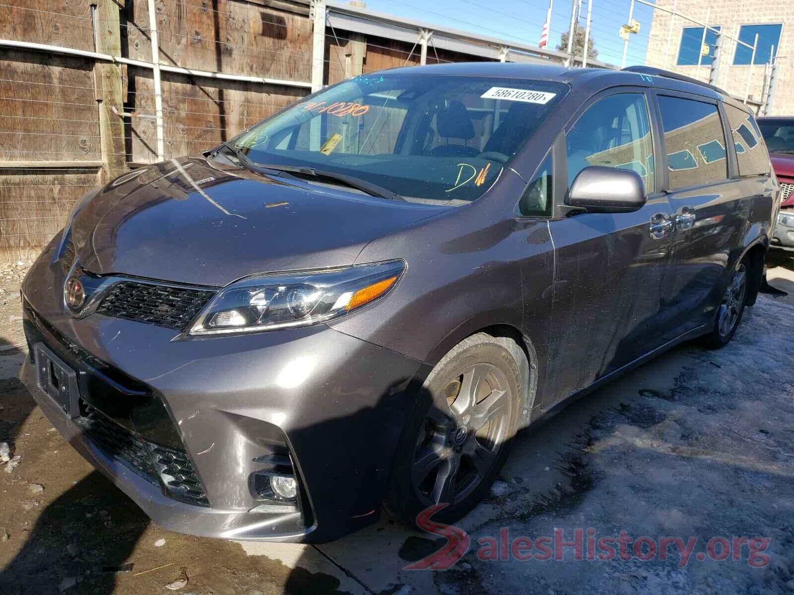 5TDXZ3DCXJS942064 2018 TOYOTA SIENNA