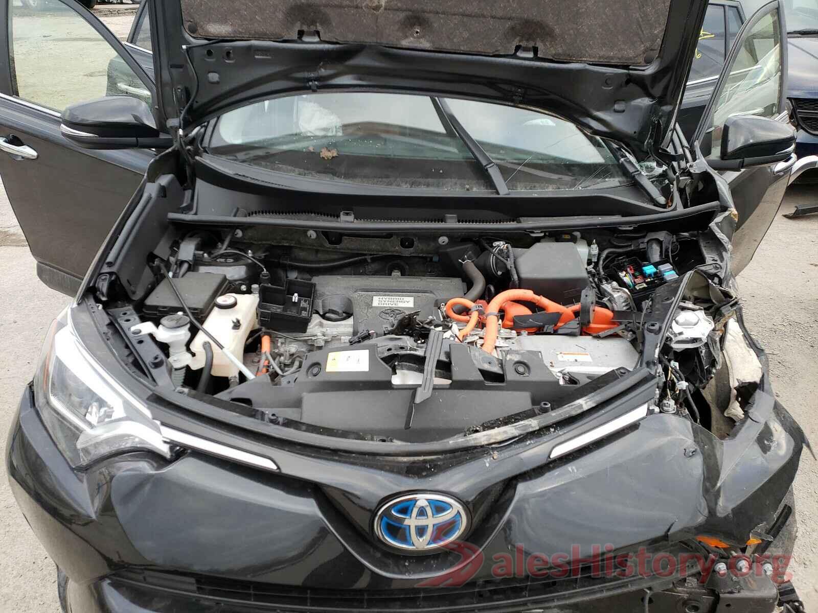 JTMDJREV5JD184773 2018 TOYOTA RAV4