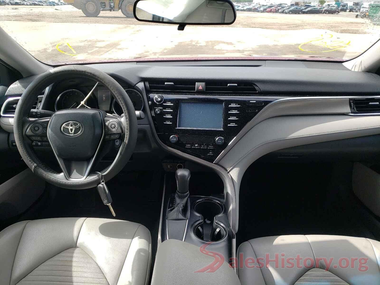 4T1B11HK8JU581786 2018 TOYOTA CAMRY