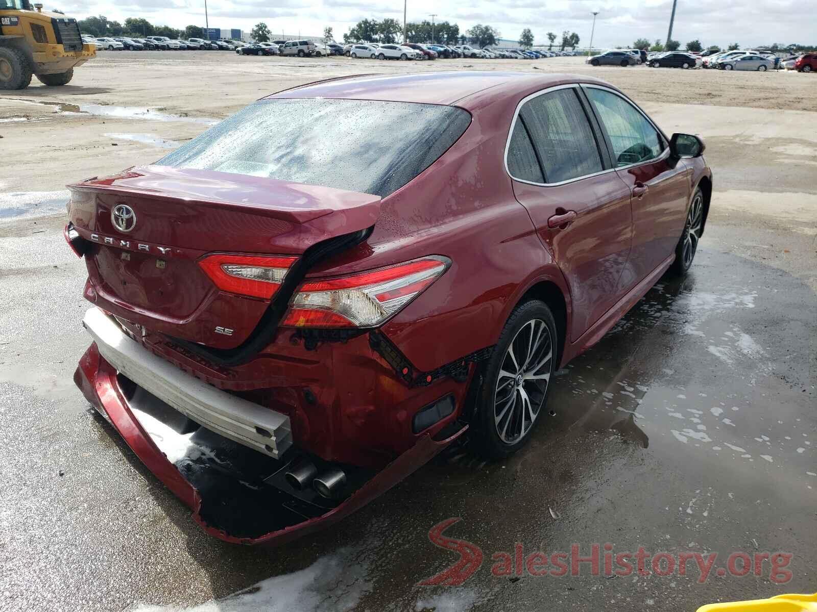 4T1B11HK8JU581786 2018 TOYOTA CAMRY