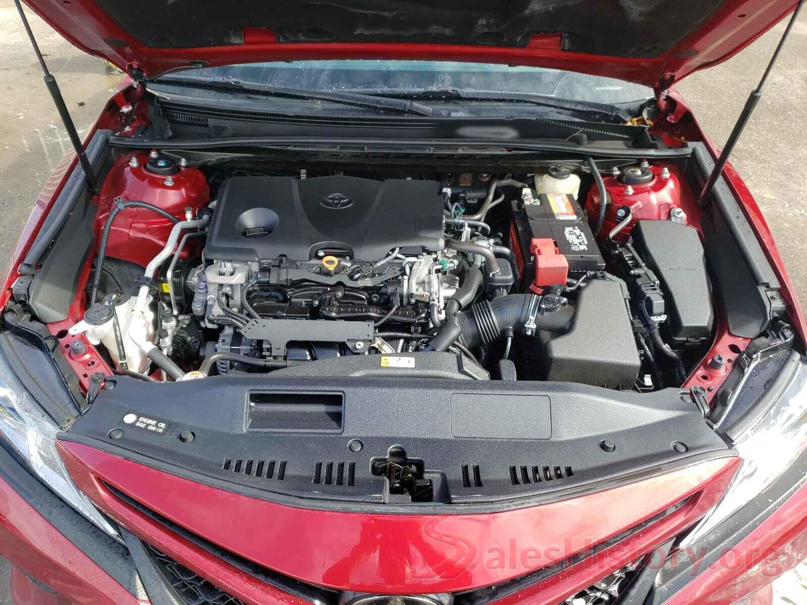 4T1B11HK8JU581786 2018 TOYOTA CAMRY