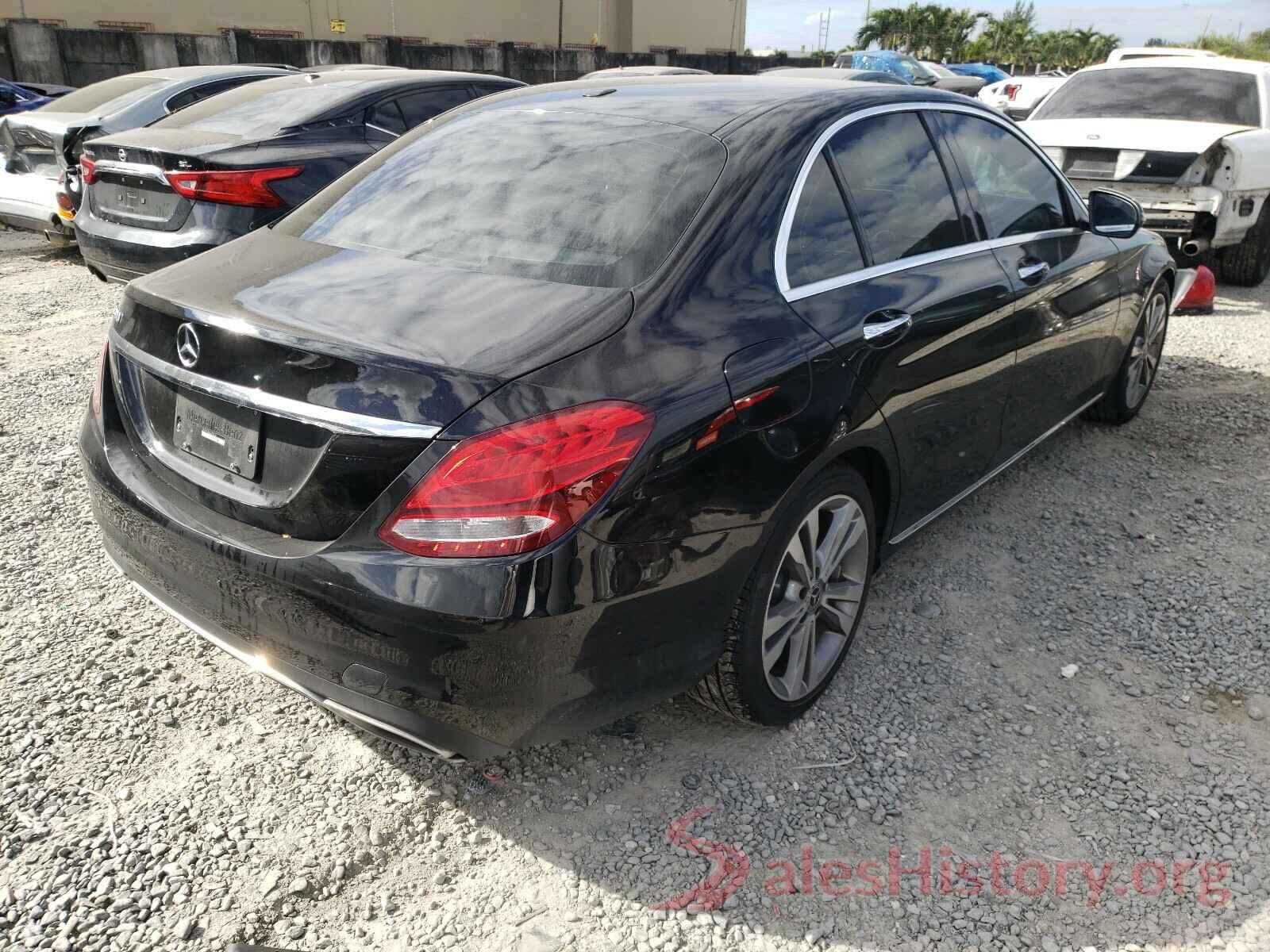 55SWF4JB8JU278968 2018 MERCEDES-BENZ C CLASS