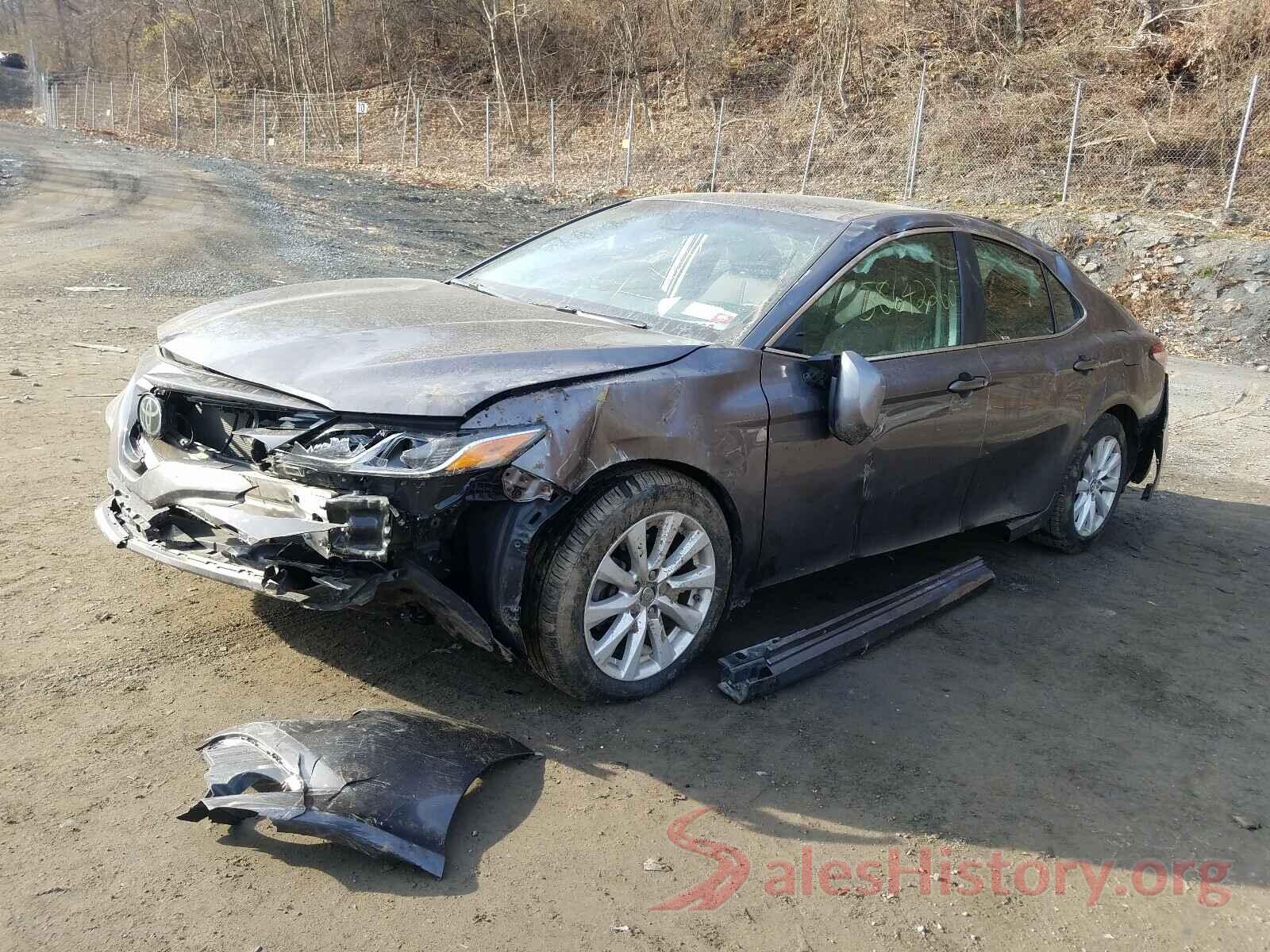 4T1B11HK7JU674704 2018 TOYOTA CAMRY