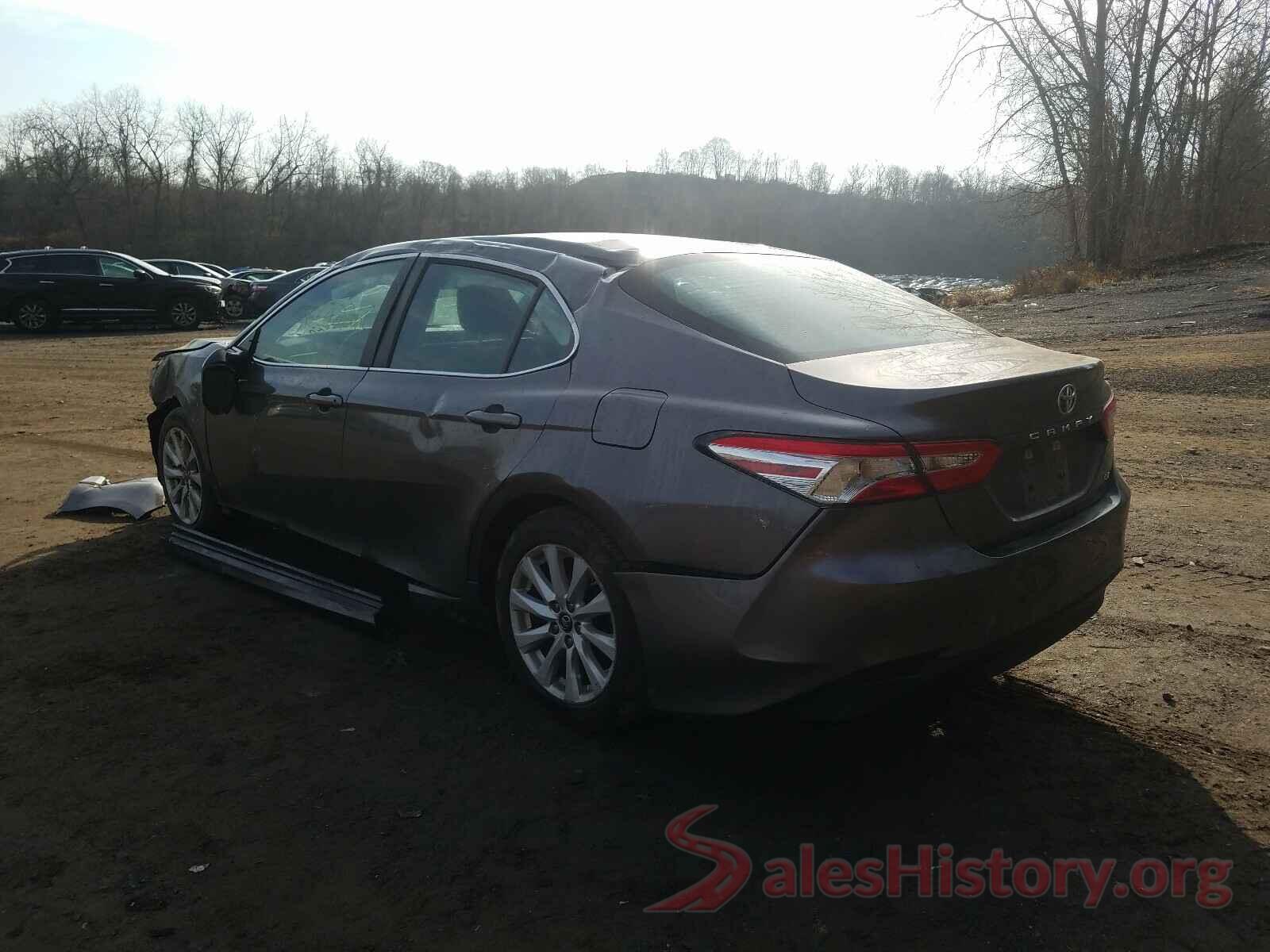 4T1B11HK7JU674704 2018 TOYOTA CAMRY