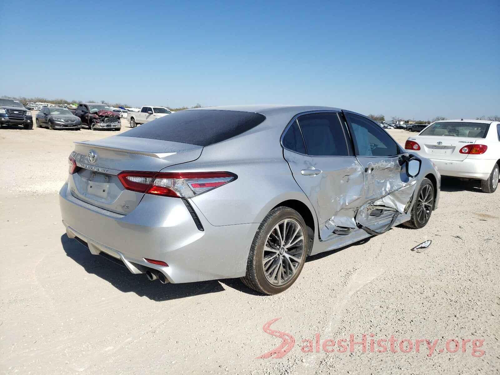 4T1B11HK4JU032134 2018 TOYOTA CAMRY