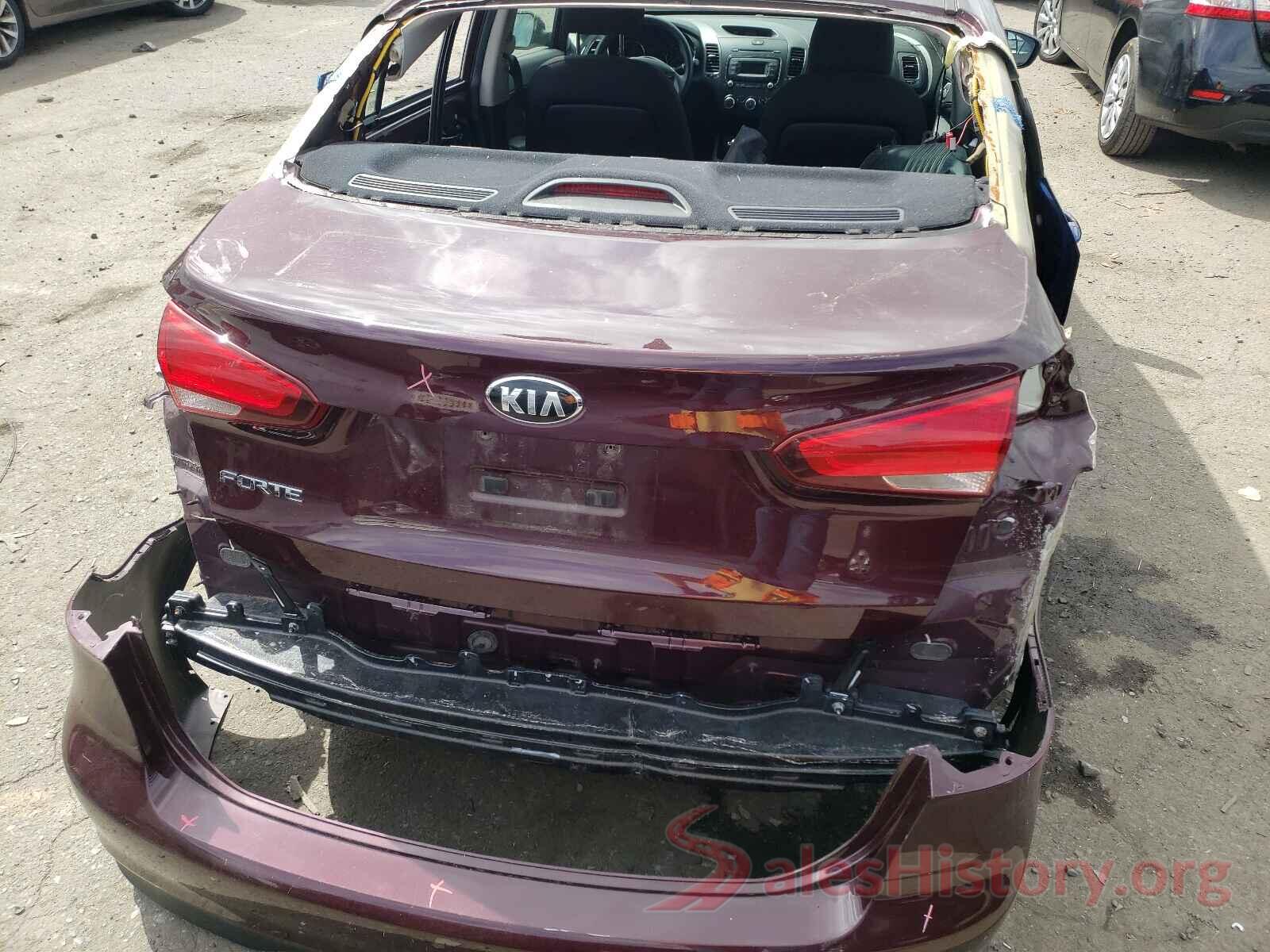 3KPFK4A76JE258331 2018 KIA FORTE