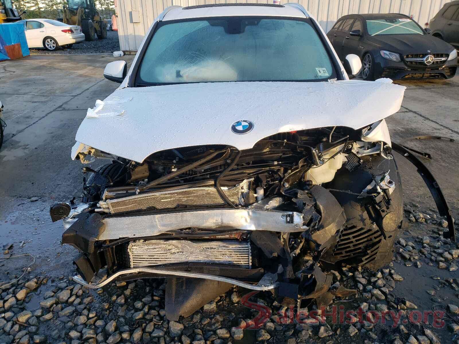 WBXHT3C37J5F89477 2018 BMW X1