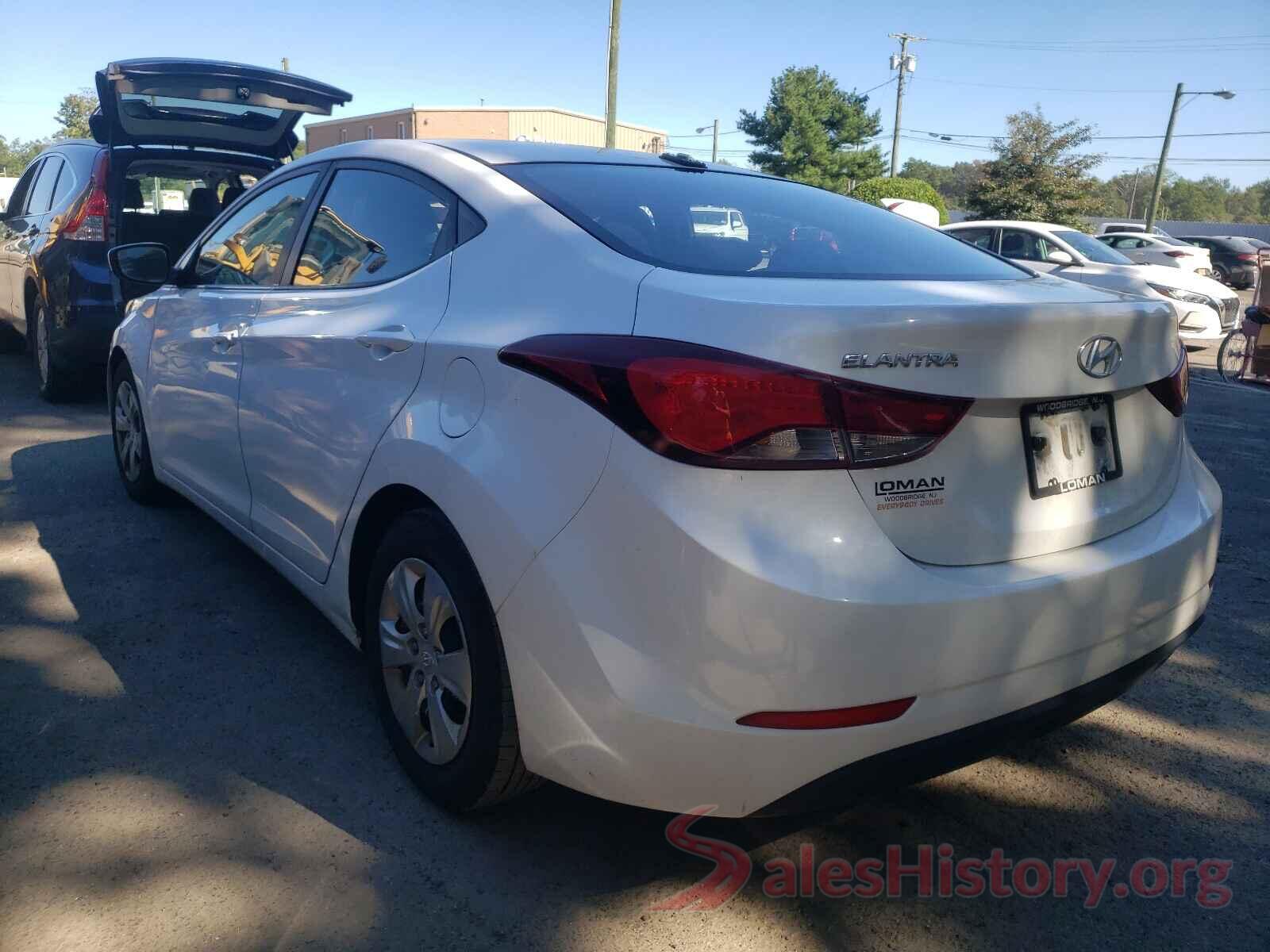 5NPDH4AE8GH673045 2016 HYUNDAI ELANTRA