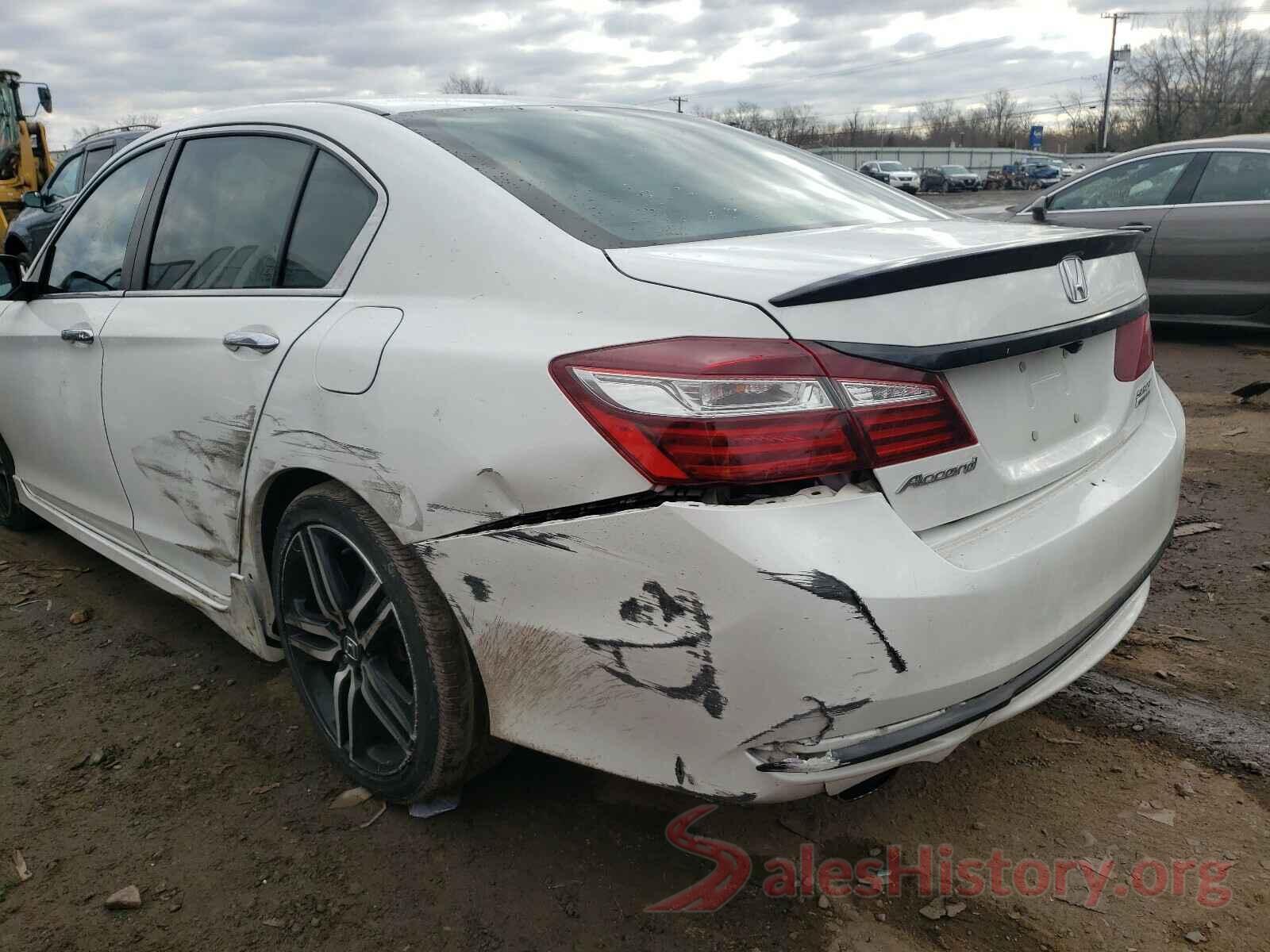 1HGCR2F17HA031154 2017 HONDA ACCORD