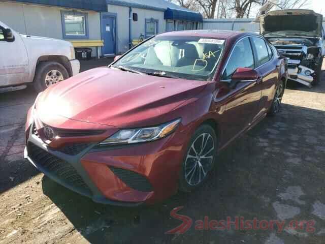 4T1B11HK4JU551975 2018 TOYOTA CAMRY