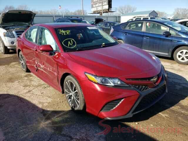 4T1B11HK4JU551975 2018 TOYOTA CAMRY