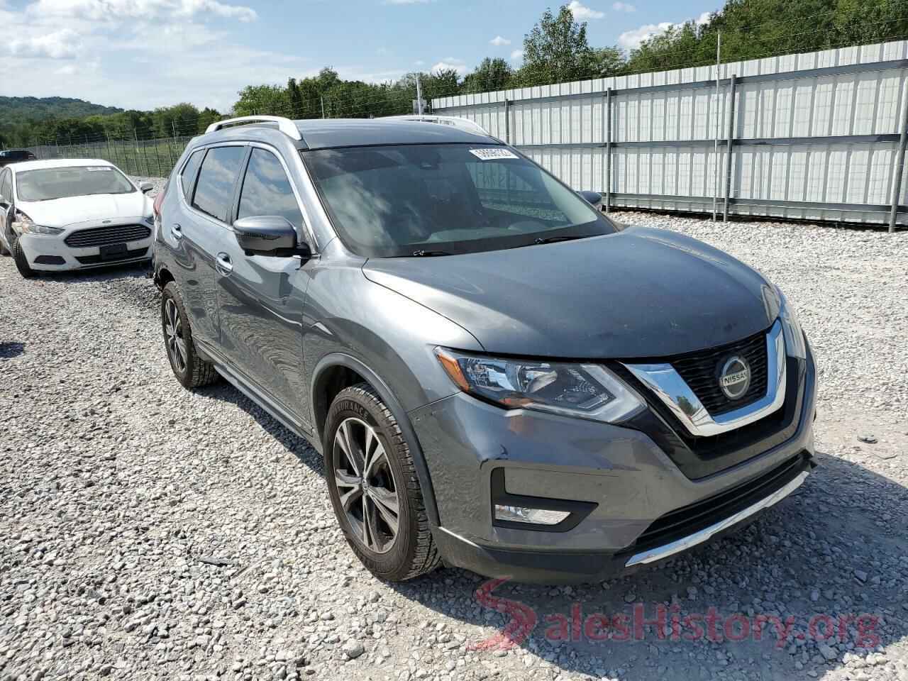 JN8AT2MV3JW317562 2018 NISSAN ROGUE