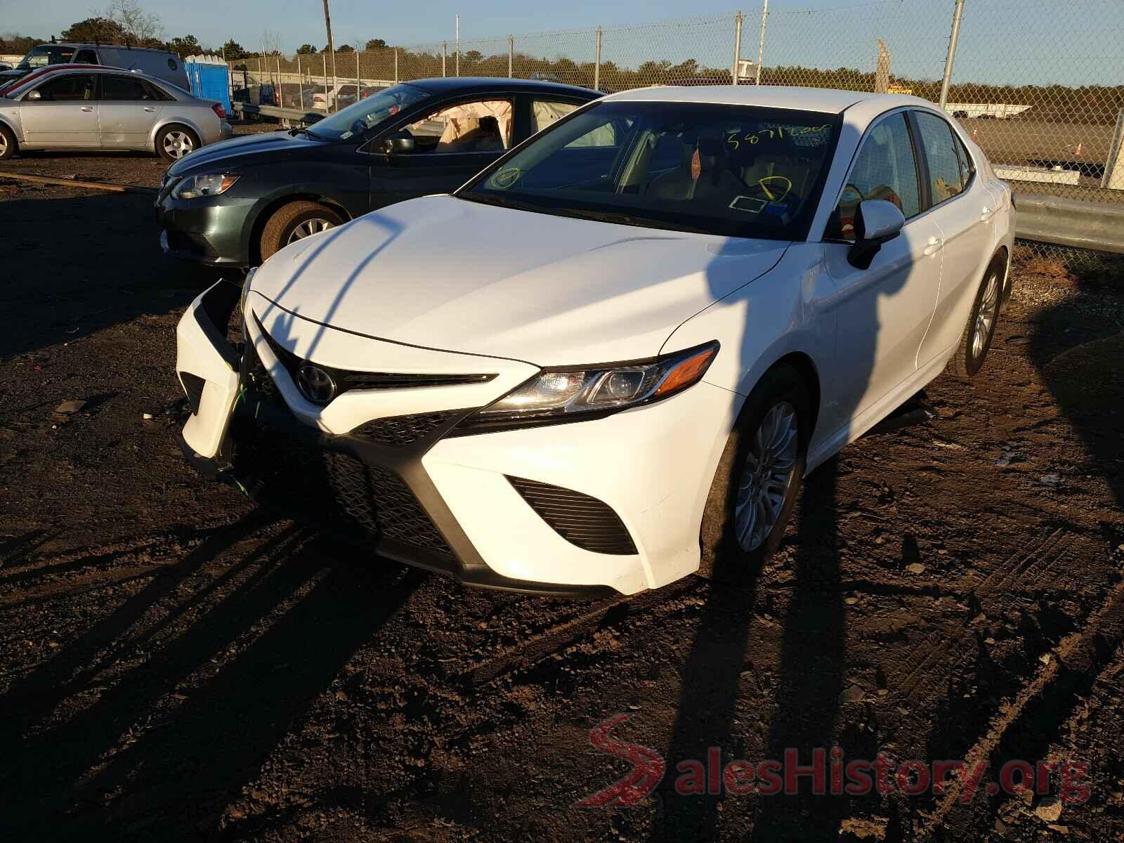 4T1B11HK9JU122072 2018 TOYOTA CAMRY