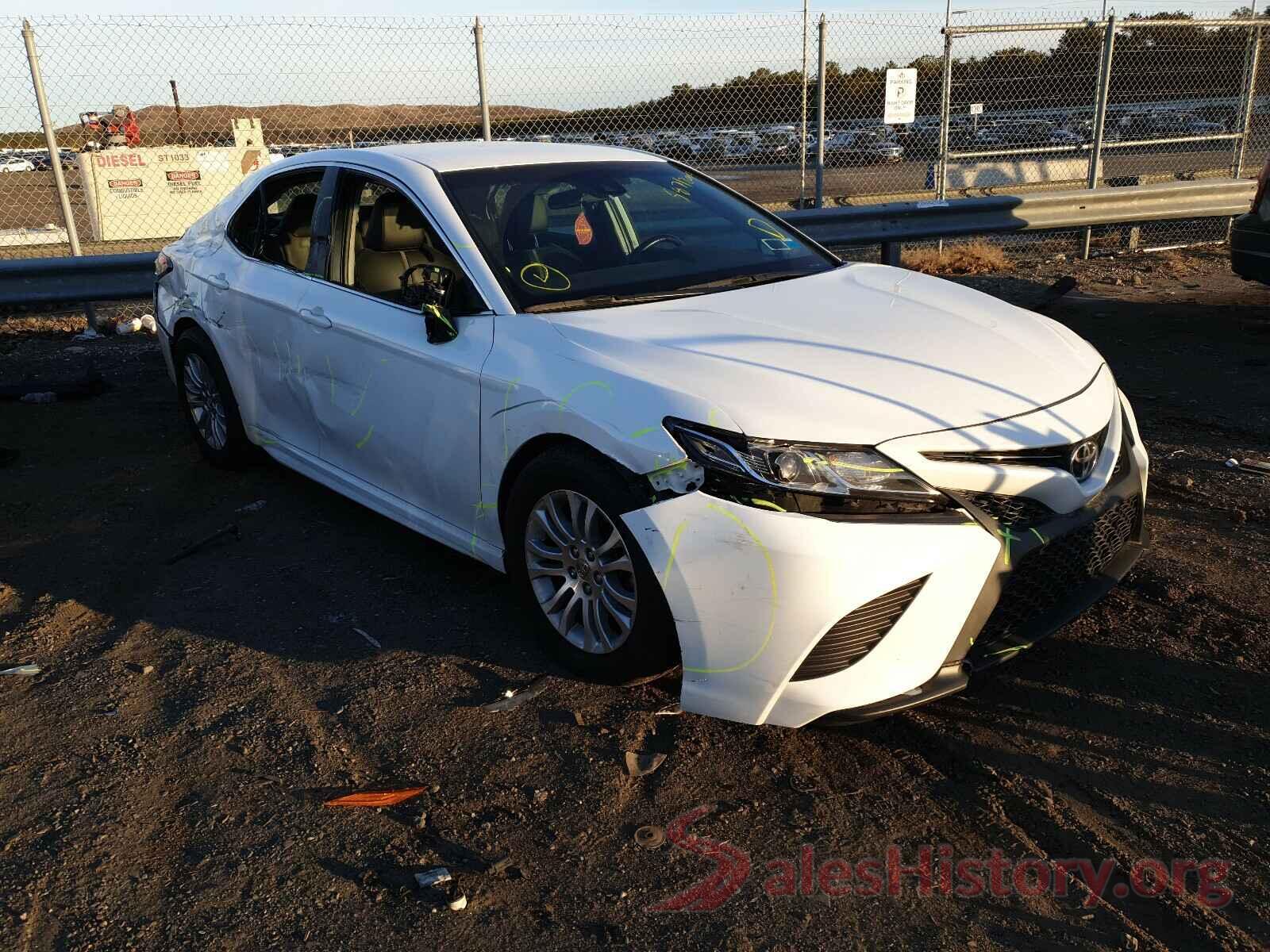 4T1B11HK9JU122072 2018 TOYOTA CAMRY