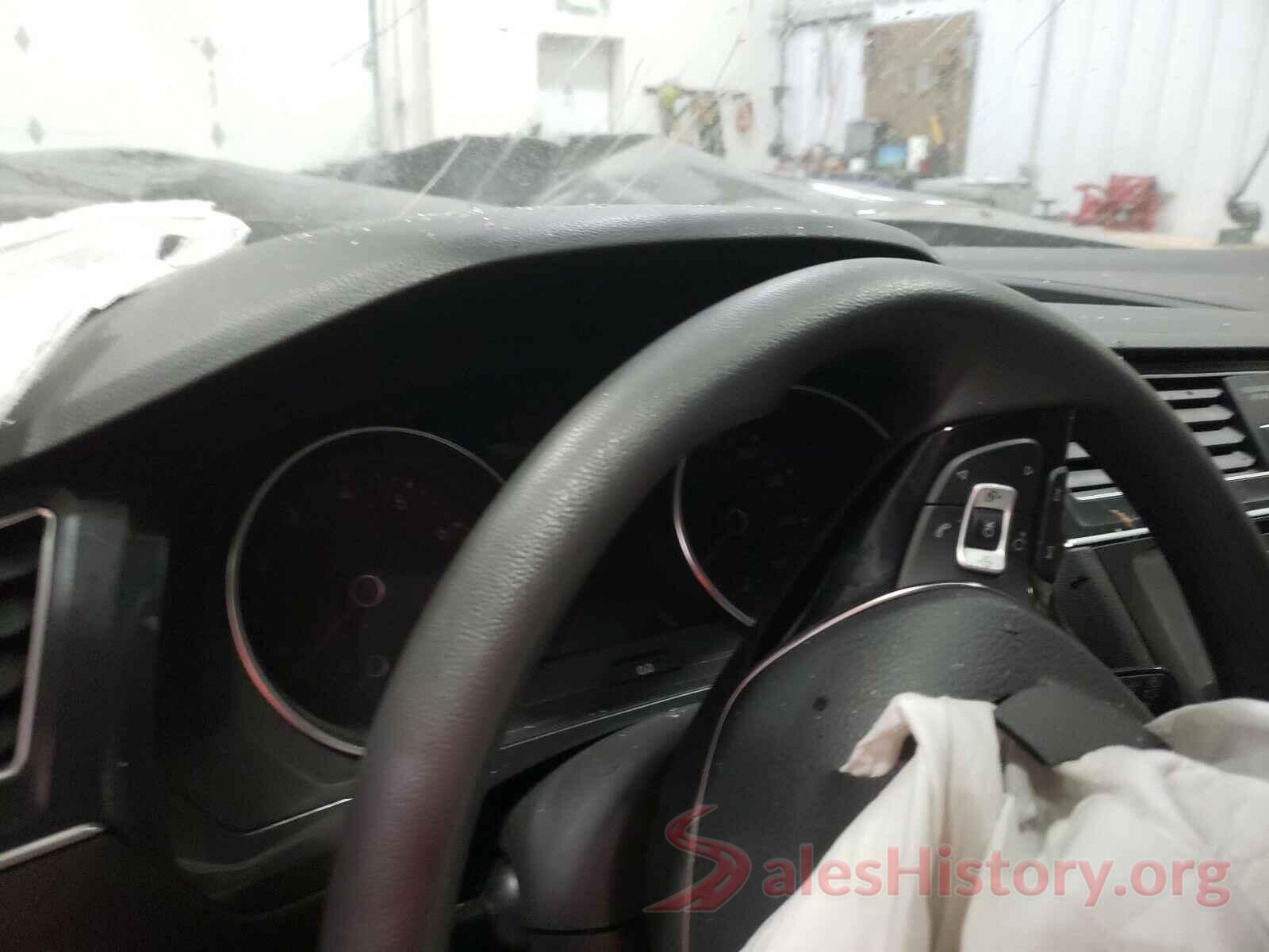 3VV0B7AX6JM084789 2018 VOLKSWAGEN TIGUAN