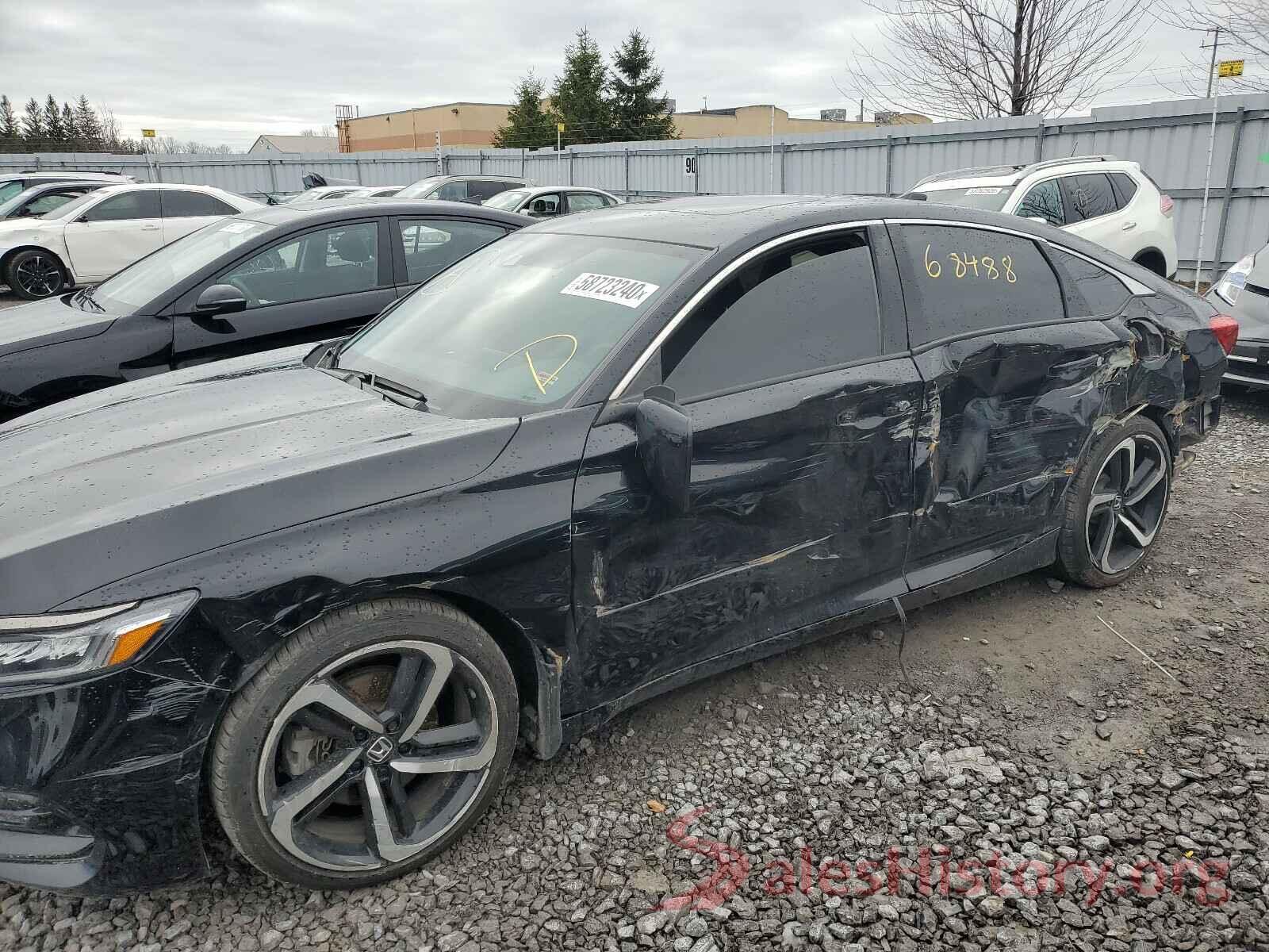 1HGCV1F34JA807334 2018 HONDA ACCORD