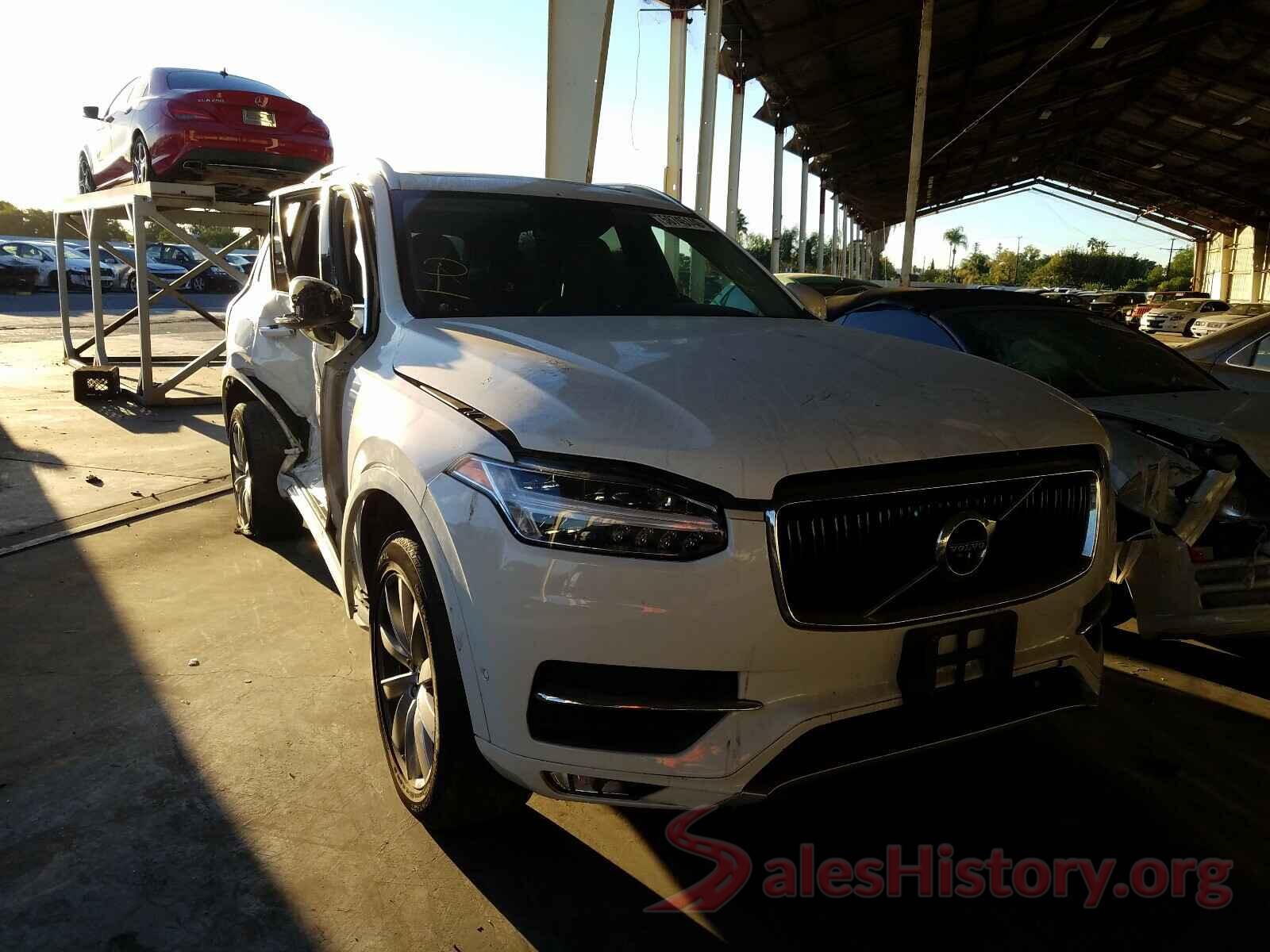 YV4102CK5J1379521 2018 VOLVO XC90