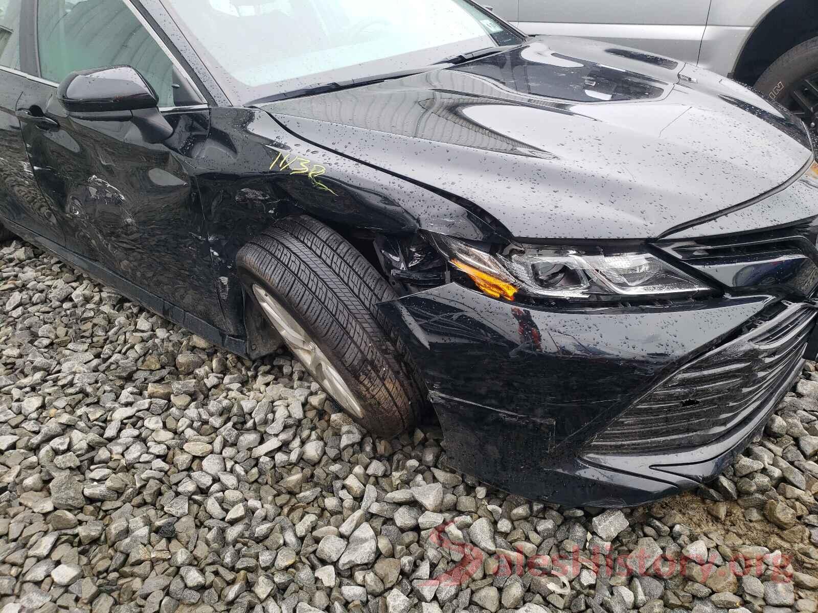 4T1B11HK1JU048839 2018 TOYOTA CAMRY