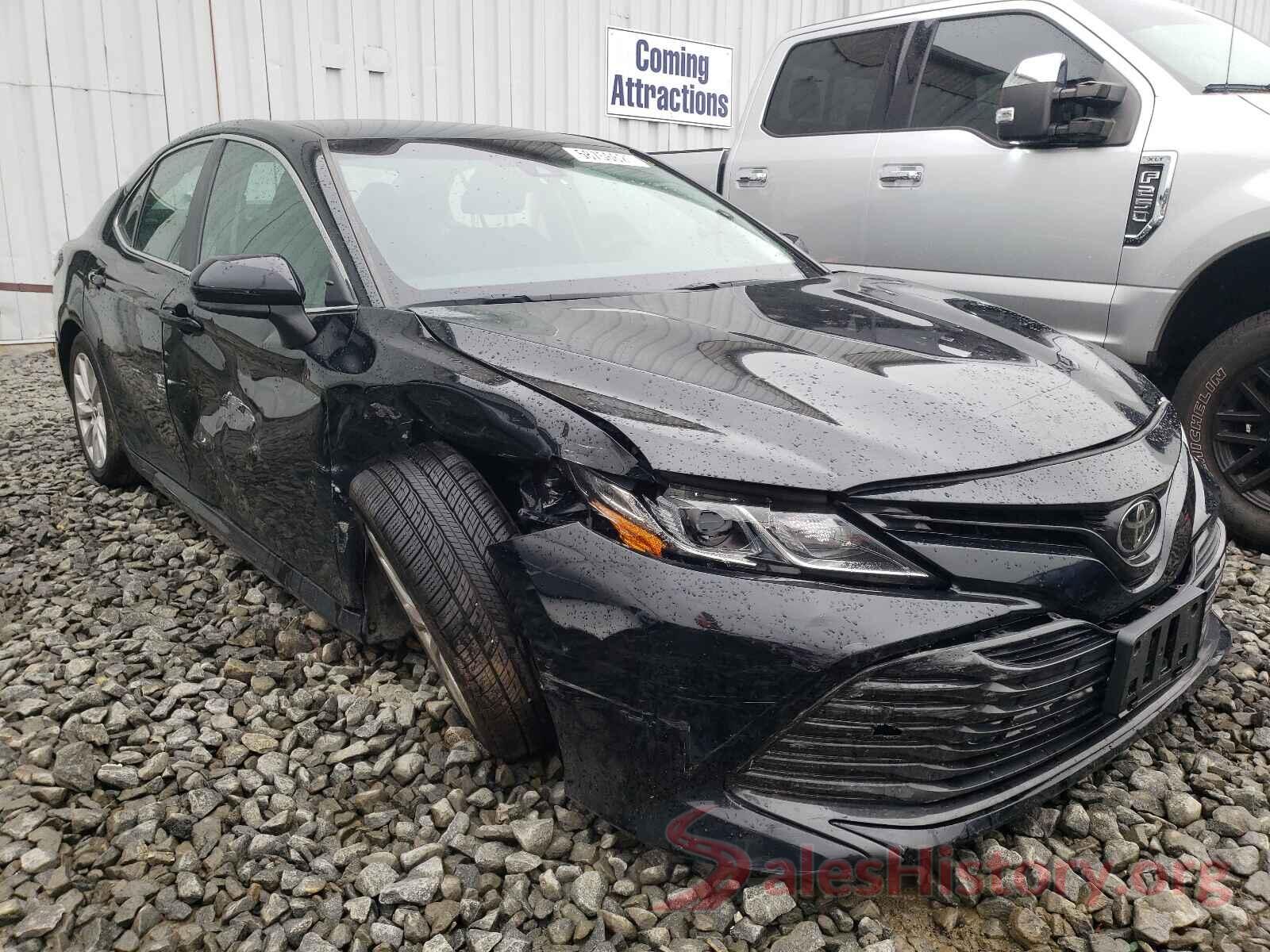 4T1B11HK1JU048839 2018 TOYOTA CAMRY