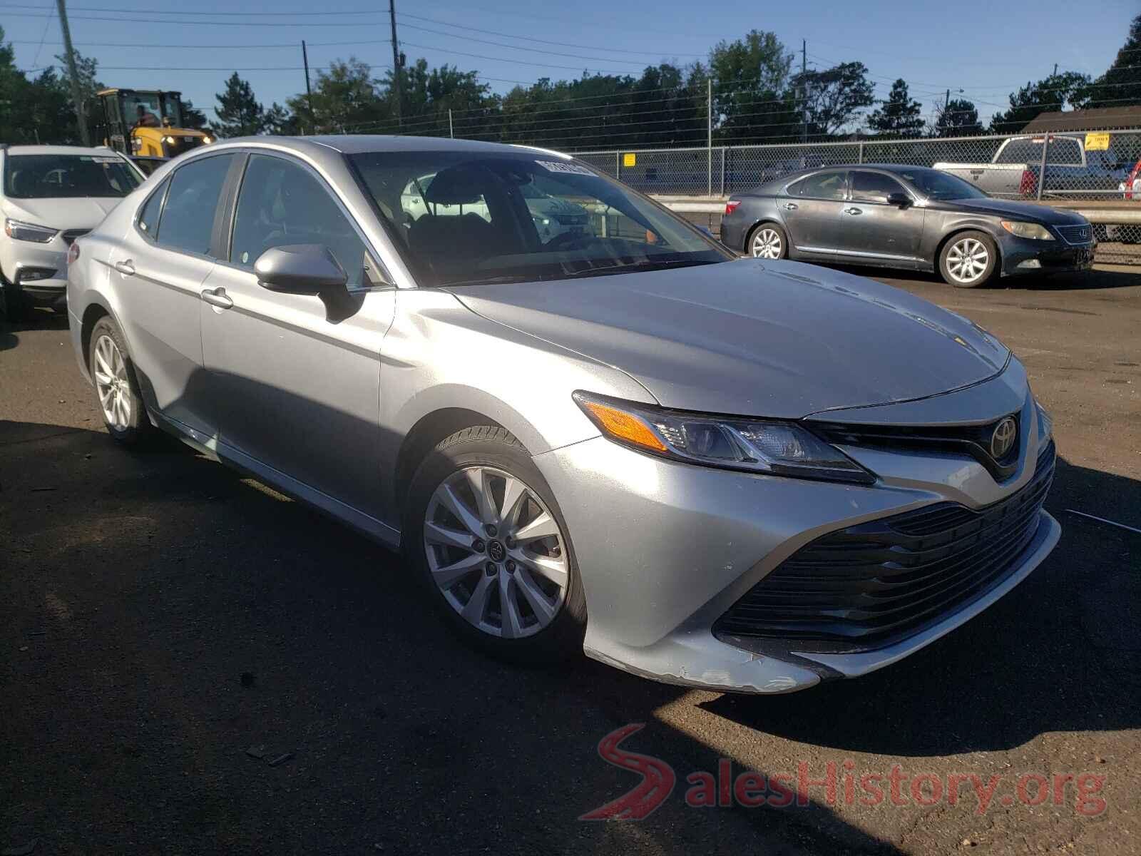 4T1B11HK2JU635986 2018 TOYOTA CAMRY