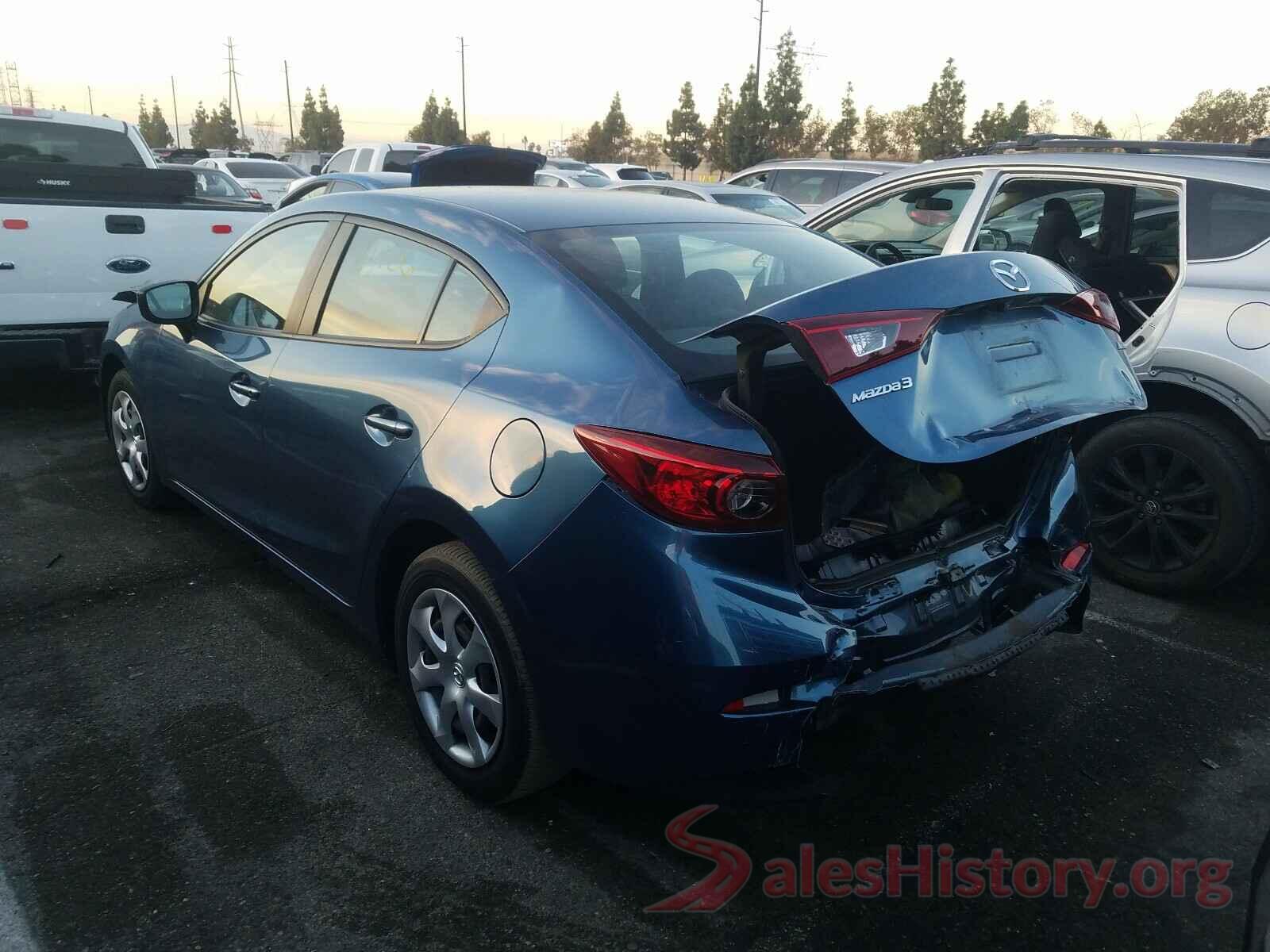 3MZBN1U75JM166498 2018 MAZDA 3