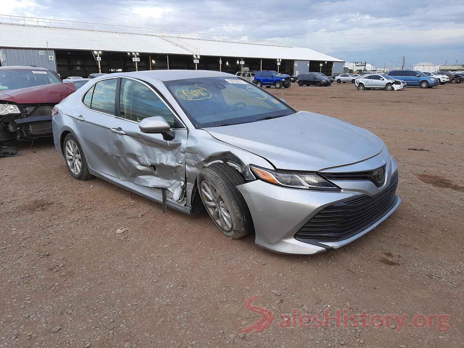 JTNB11HK0J3041001 2018 TOYOTA CAMRY