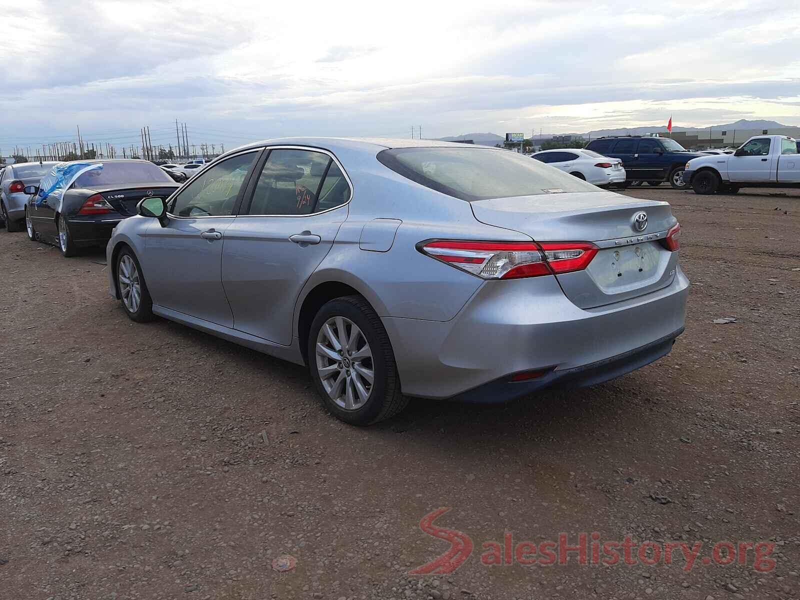 JTNB11HK0J3041001 2018 TOYOTA CAMRY