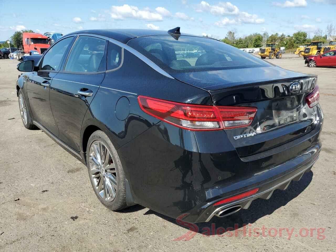 5XXGV4L25JG215295 2018 KIA OPTIMA