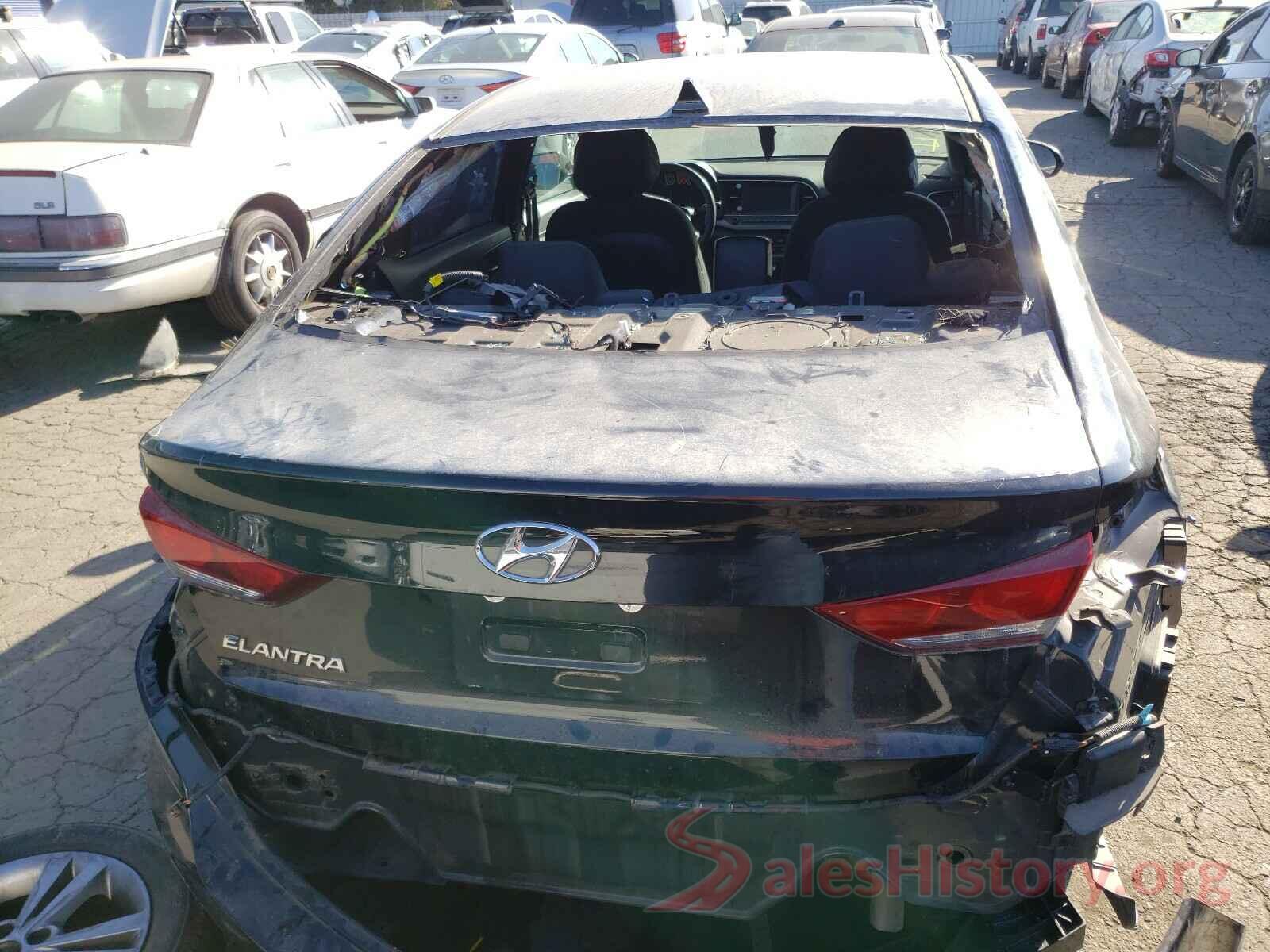 5NPD84LF8JH360350 2018 HYUNDAI ELANTRA