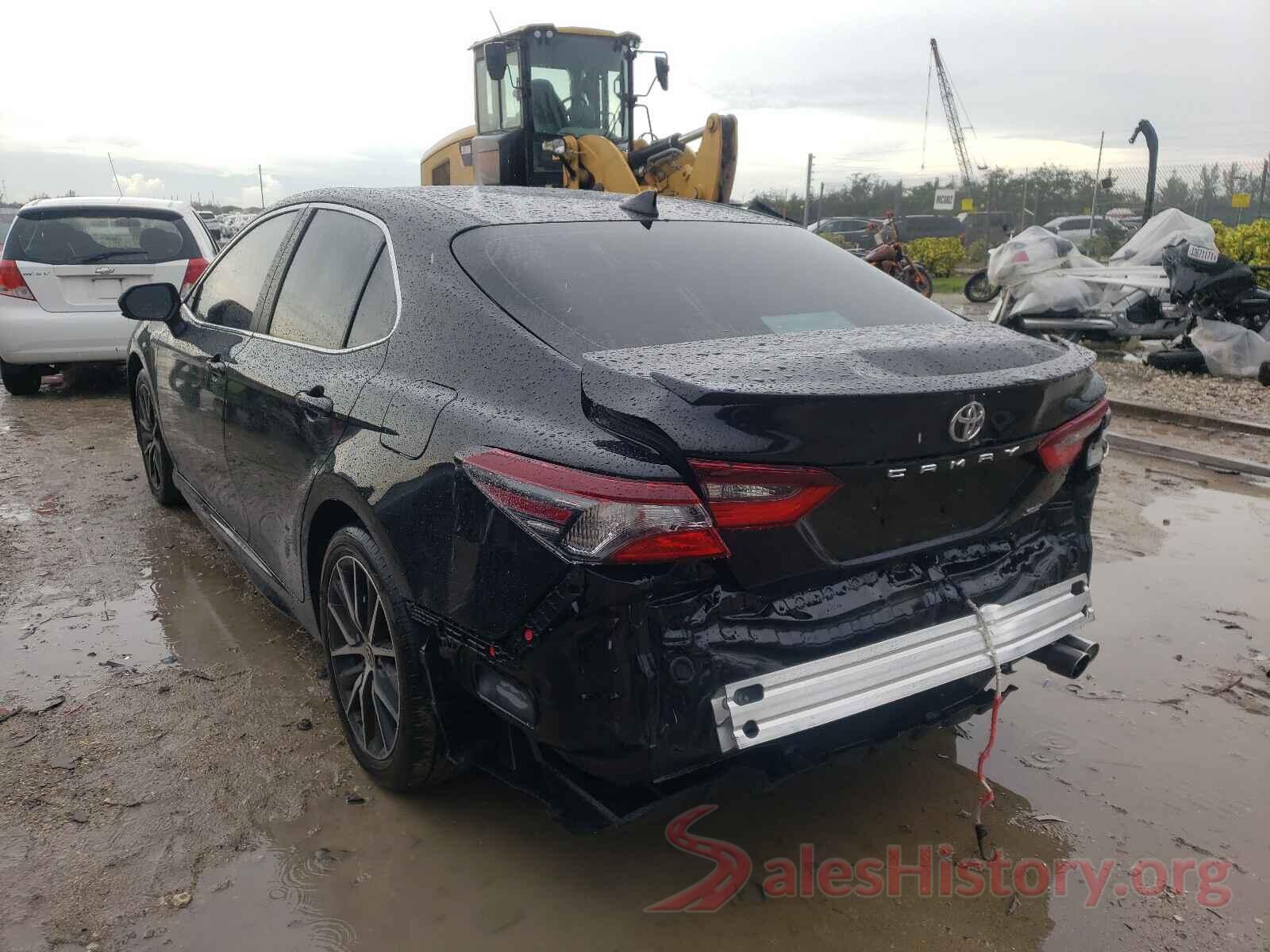 4T1G11AK2MU613684 2021 TOYOTA CAMRY